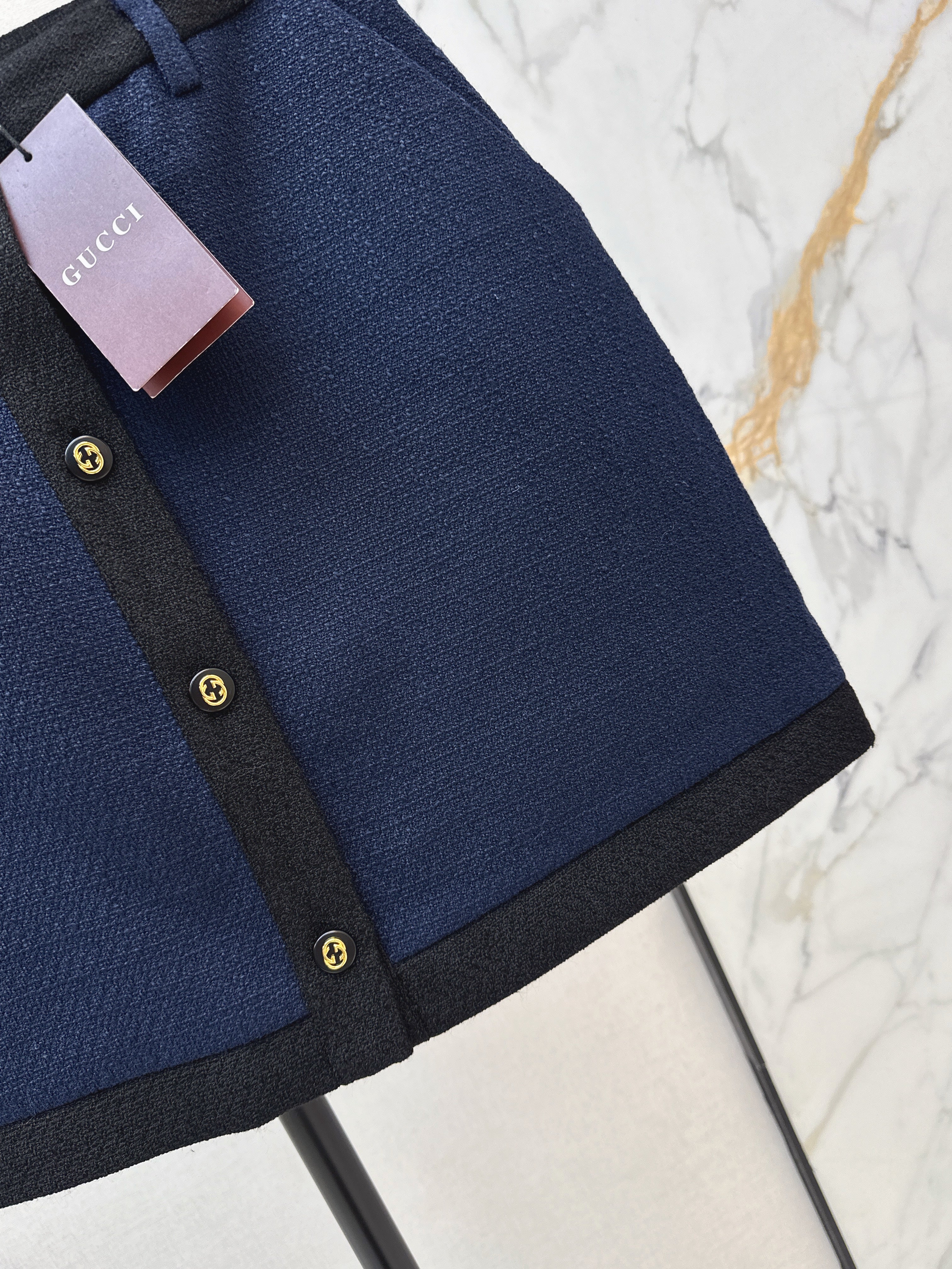 26NEW Color-Blocked Trim Elegant Suit