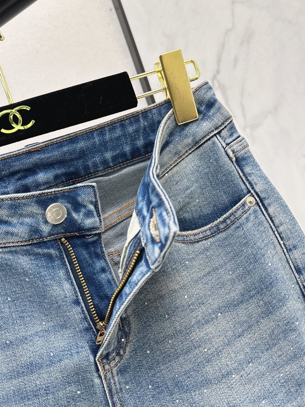 26NEW Double-sided Rhinestone Flared Jeans