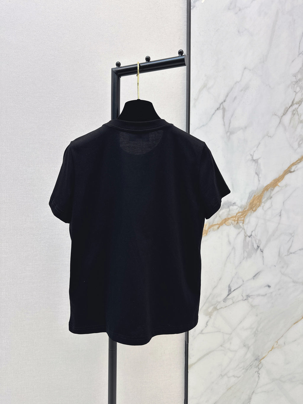26NEW Embossed Pattern Short-Sleeve T-Shirt