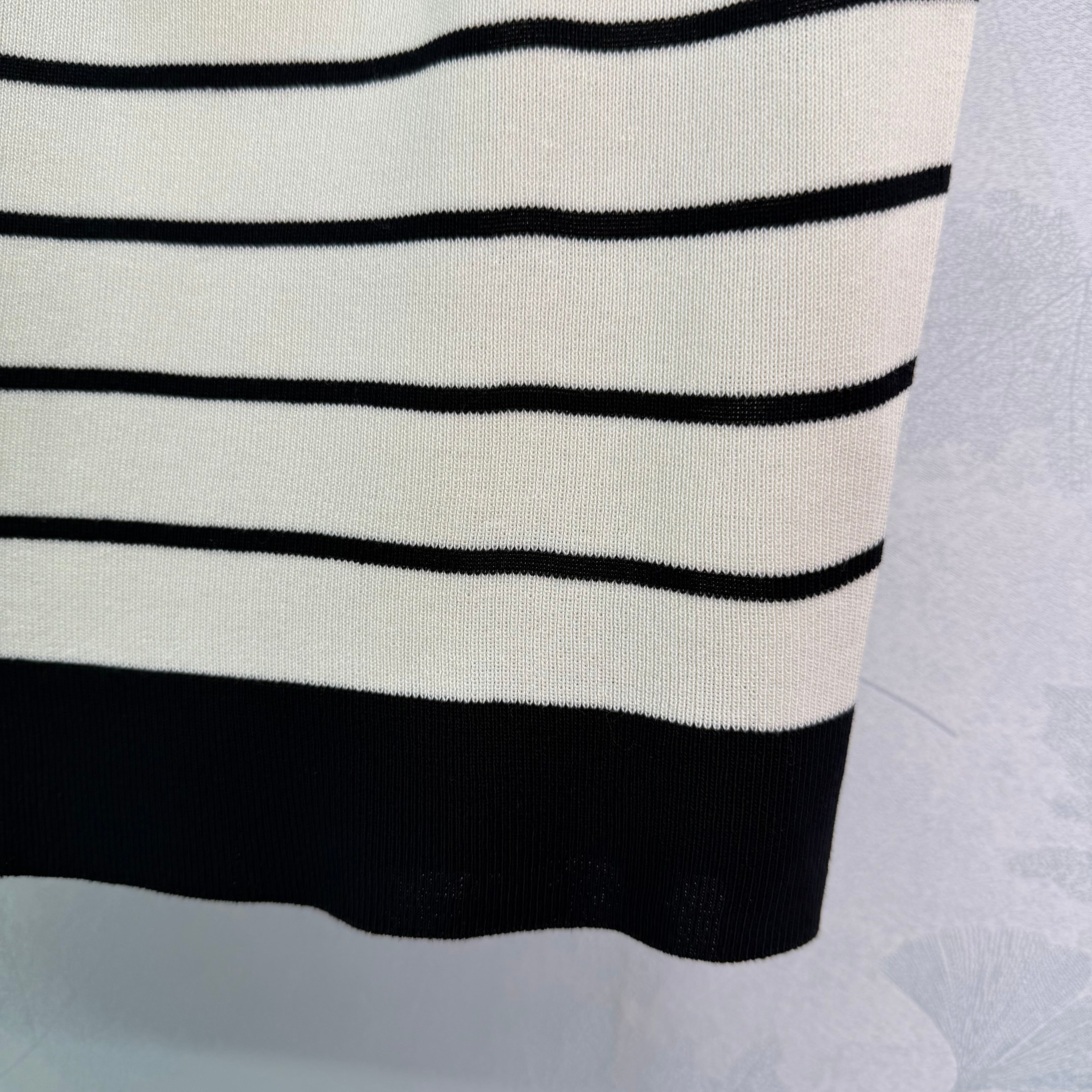 26NEW Striped Knit Vest
