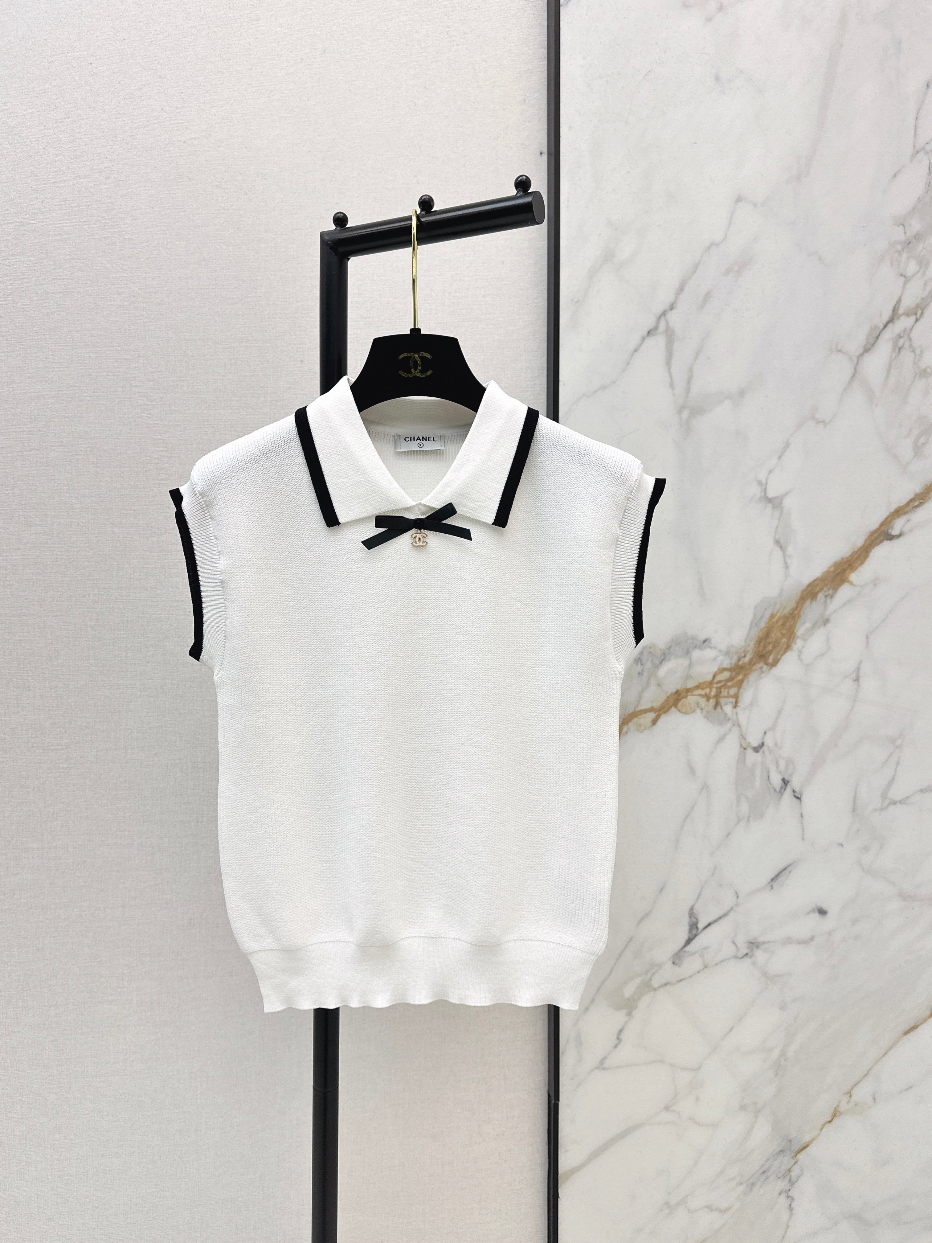 26NEW Color-blocked Trim Babydoll Collar Knit Sweater