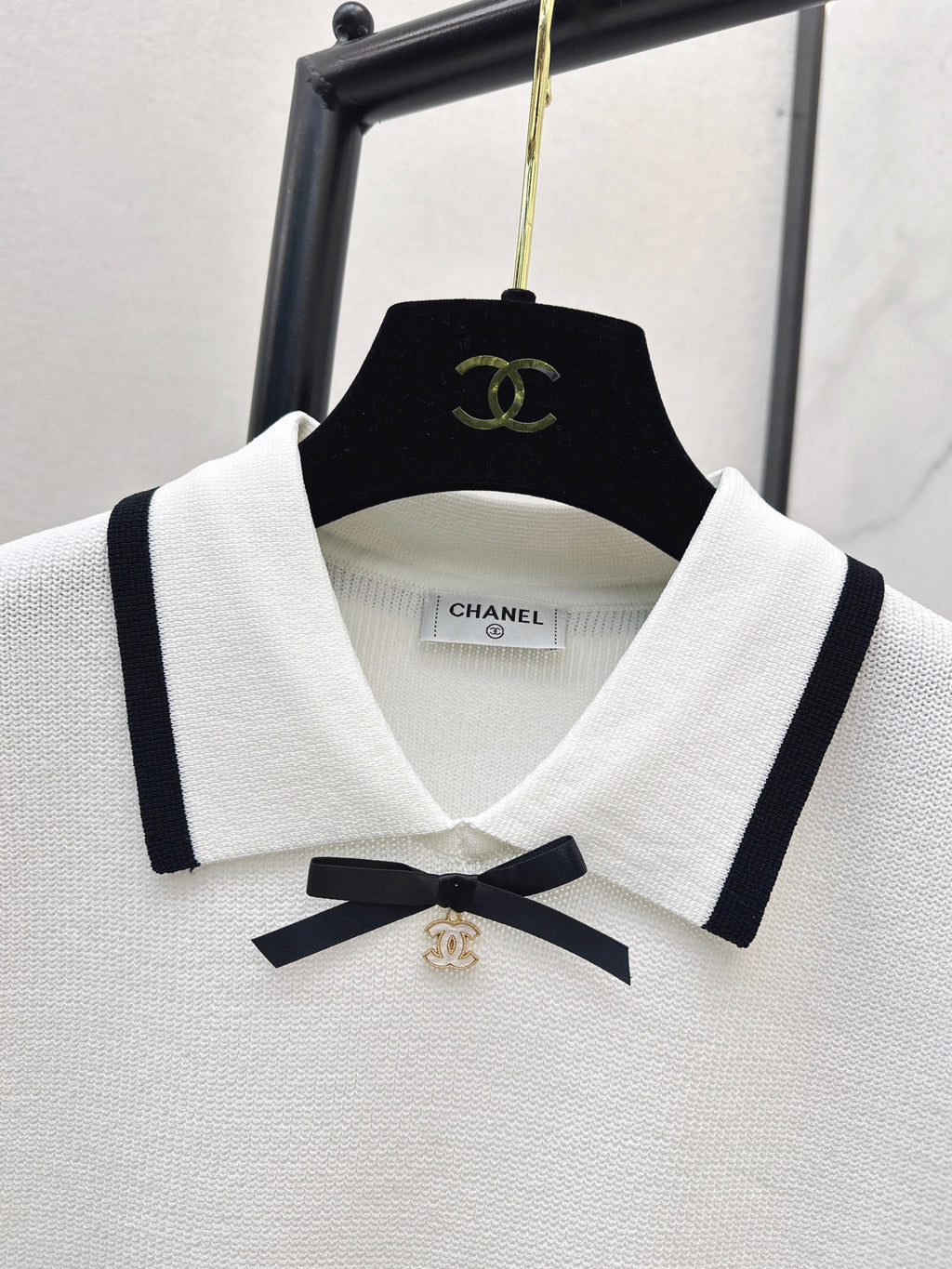 26NEW Color-blocked Trim Babydoll Collar Knit Sweater