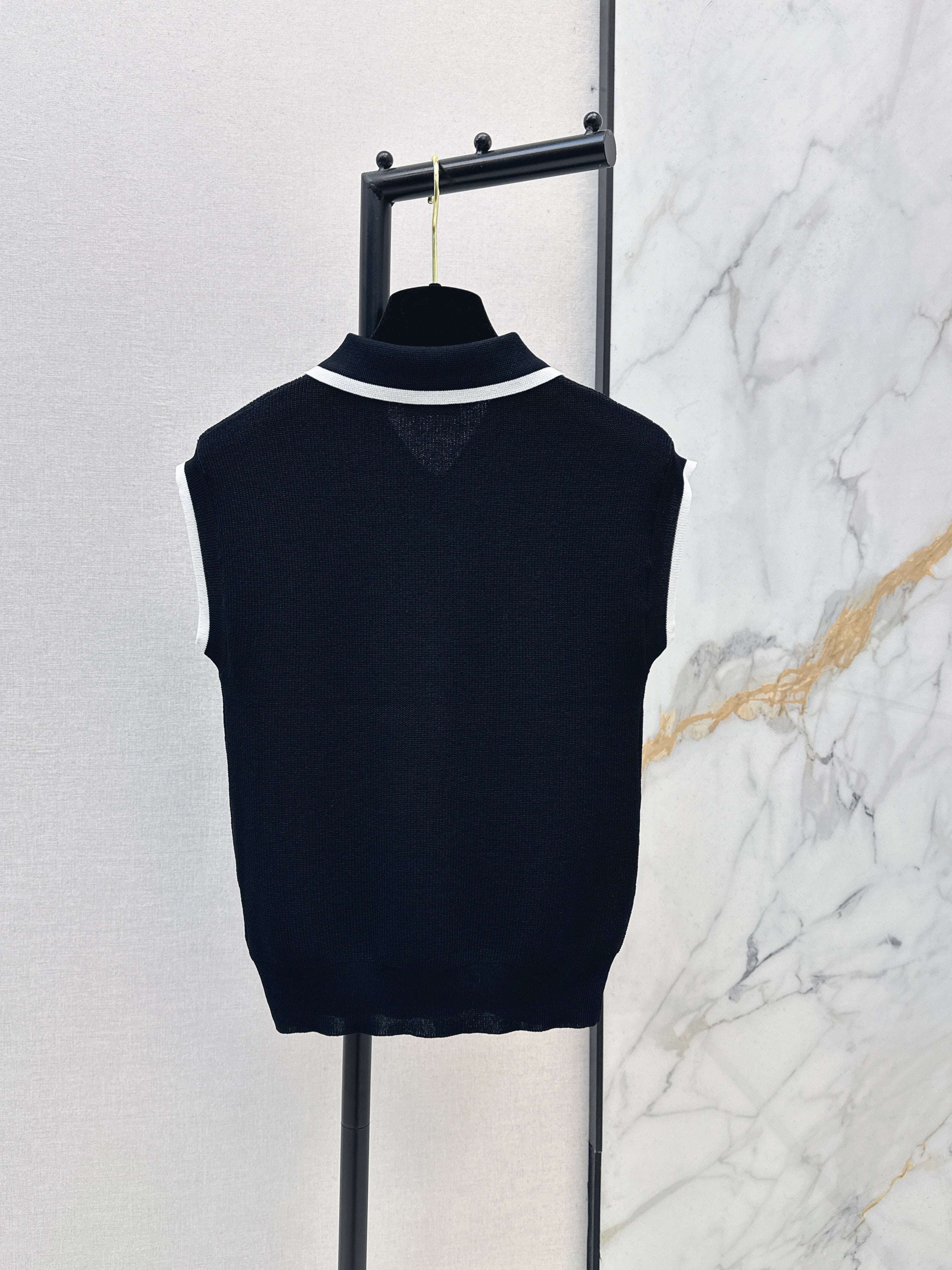 26NEW Color-blocked Trim Babydoll Collar Knit Sweater