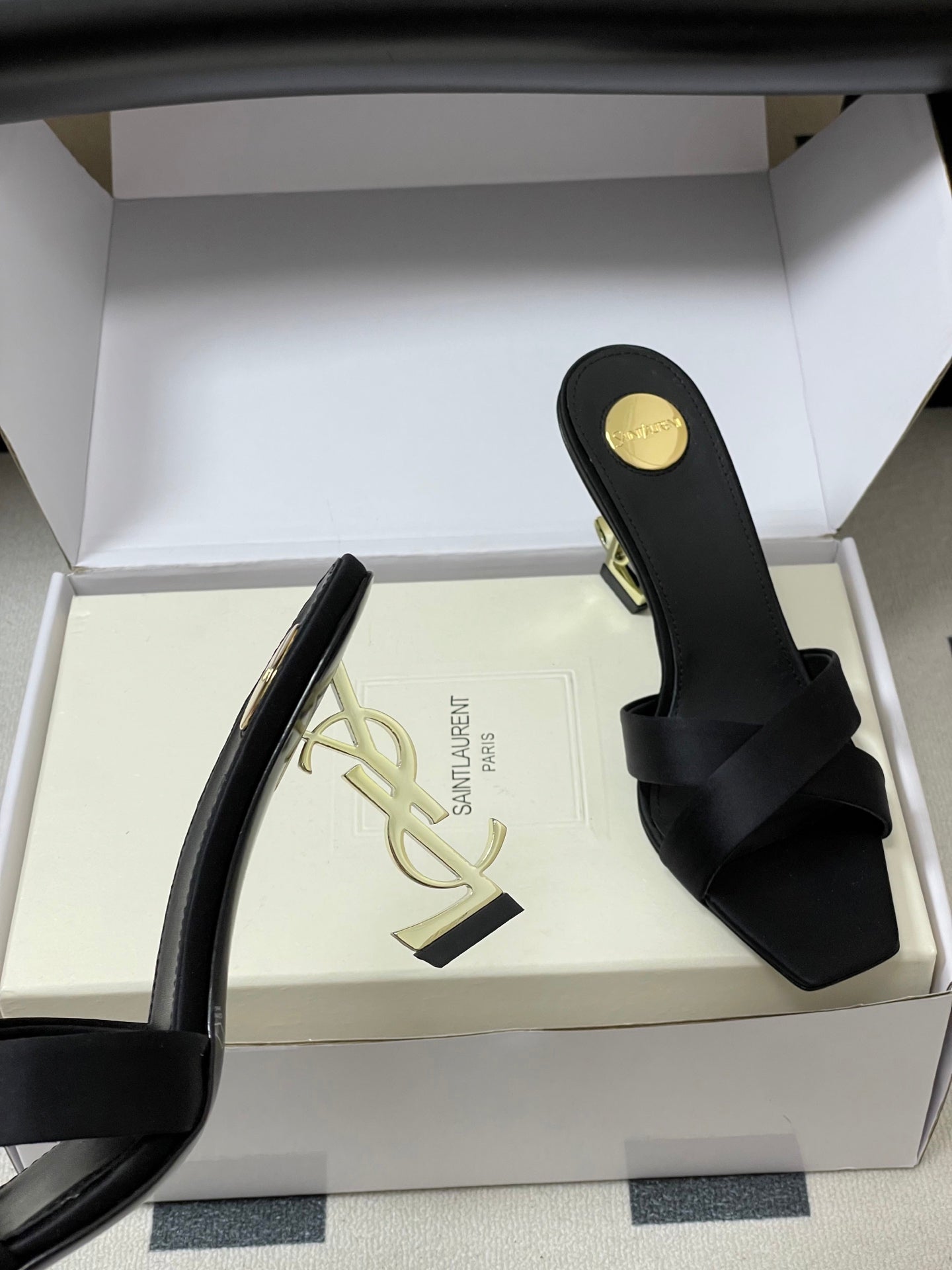 2026 Spring/Summer New Square Toe Cross Strap High-Heeled Sandals