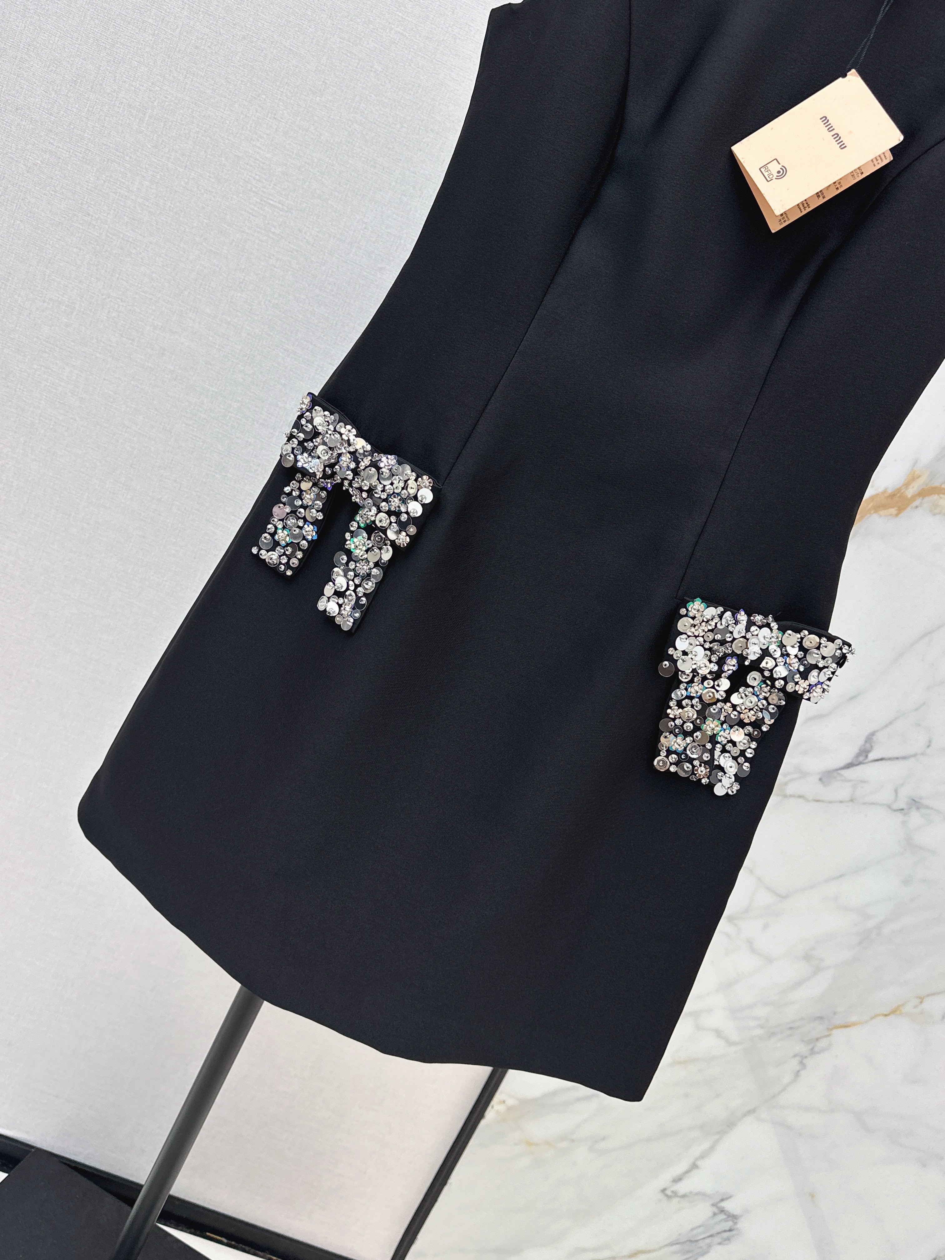 26SS Rhinestone Bow Sleeveless Dress
