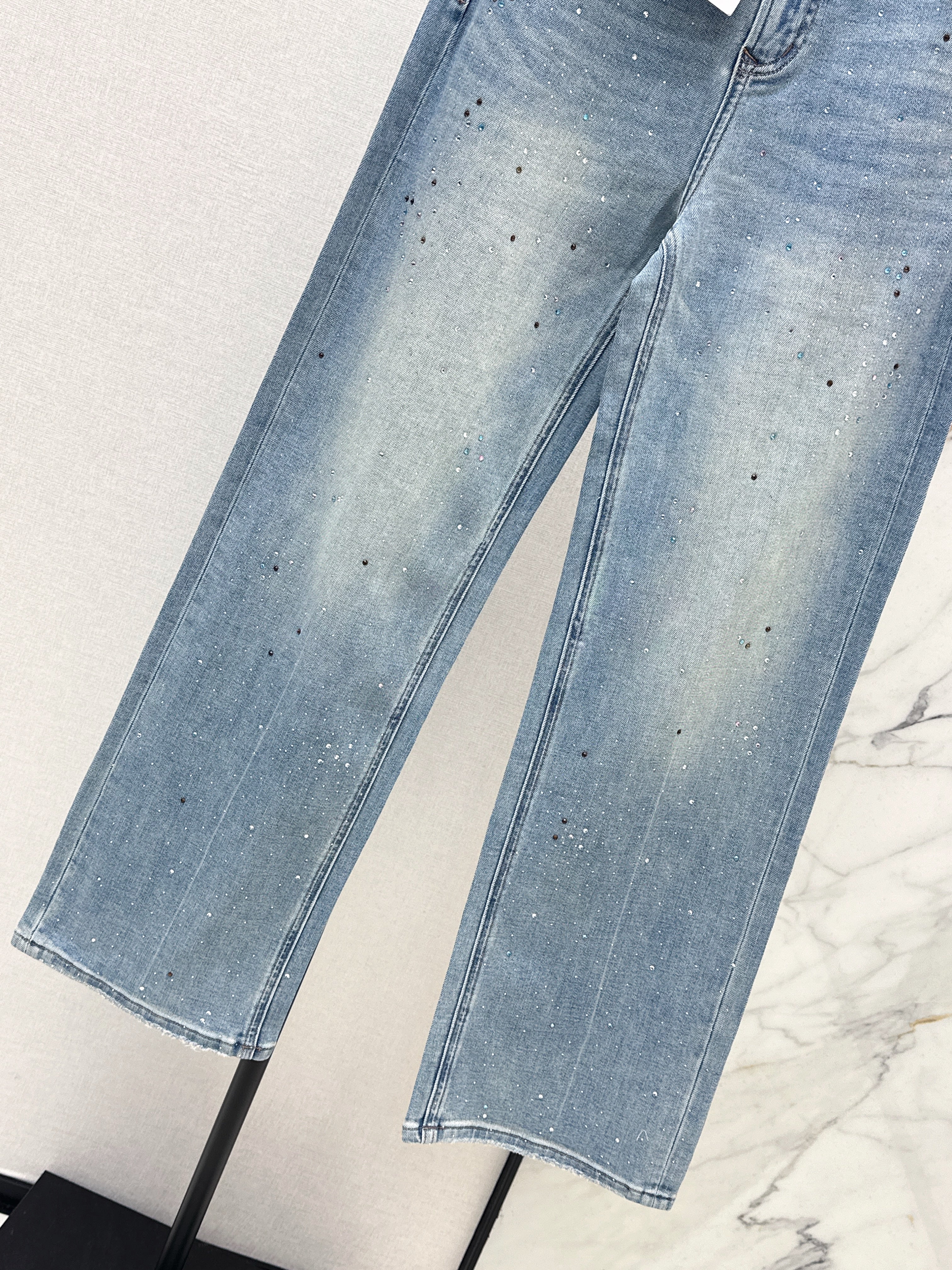 26SS New Arrival: Straight-Leg Jeans with Rhinestones