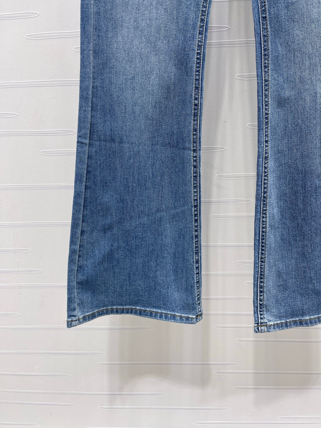 26NEW Embroidered Flared Jeans