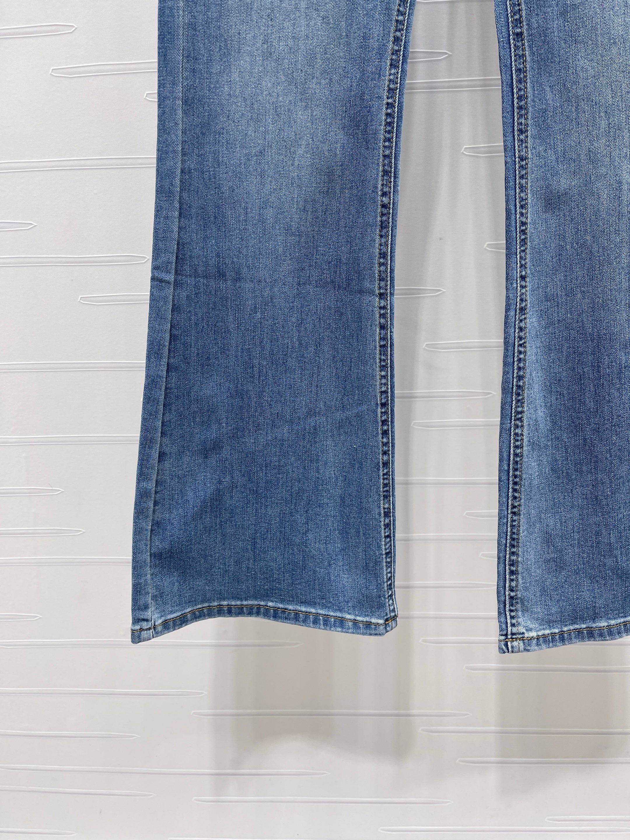 26NEW Embroidered Flared Jeans