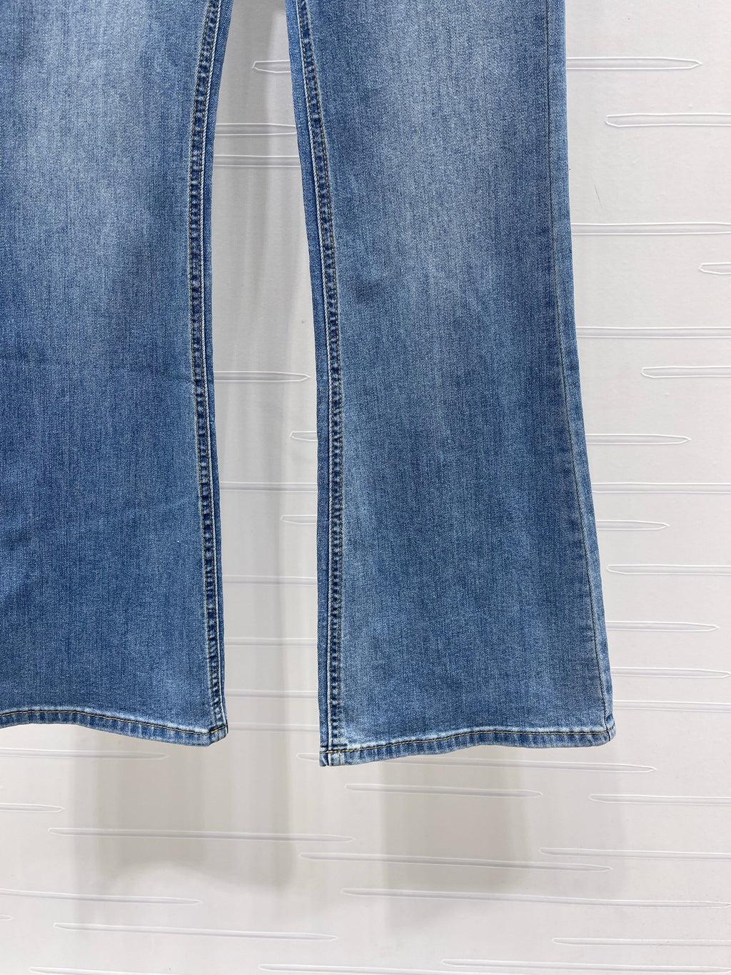 26NEW Embroidered Flared Jeans