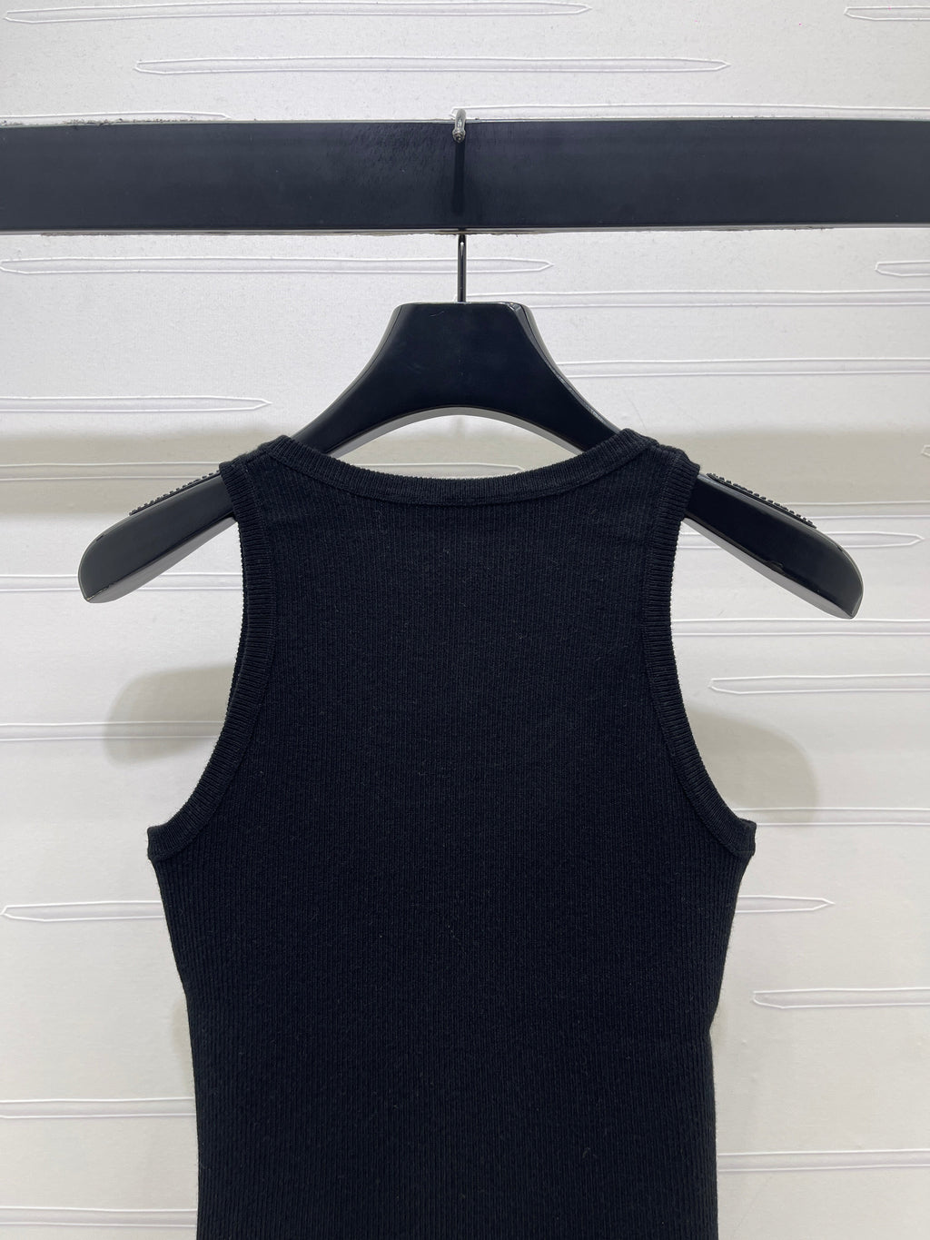 26NEW U-neck knitted vest