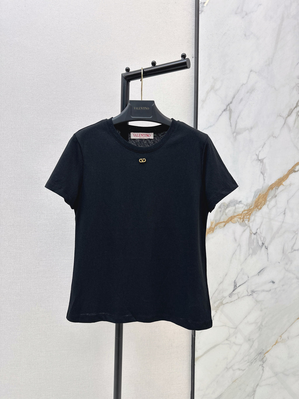26SS New Light Luxury Style Metal Buckle Crew Neck T-Shirt