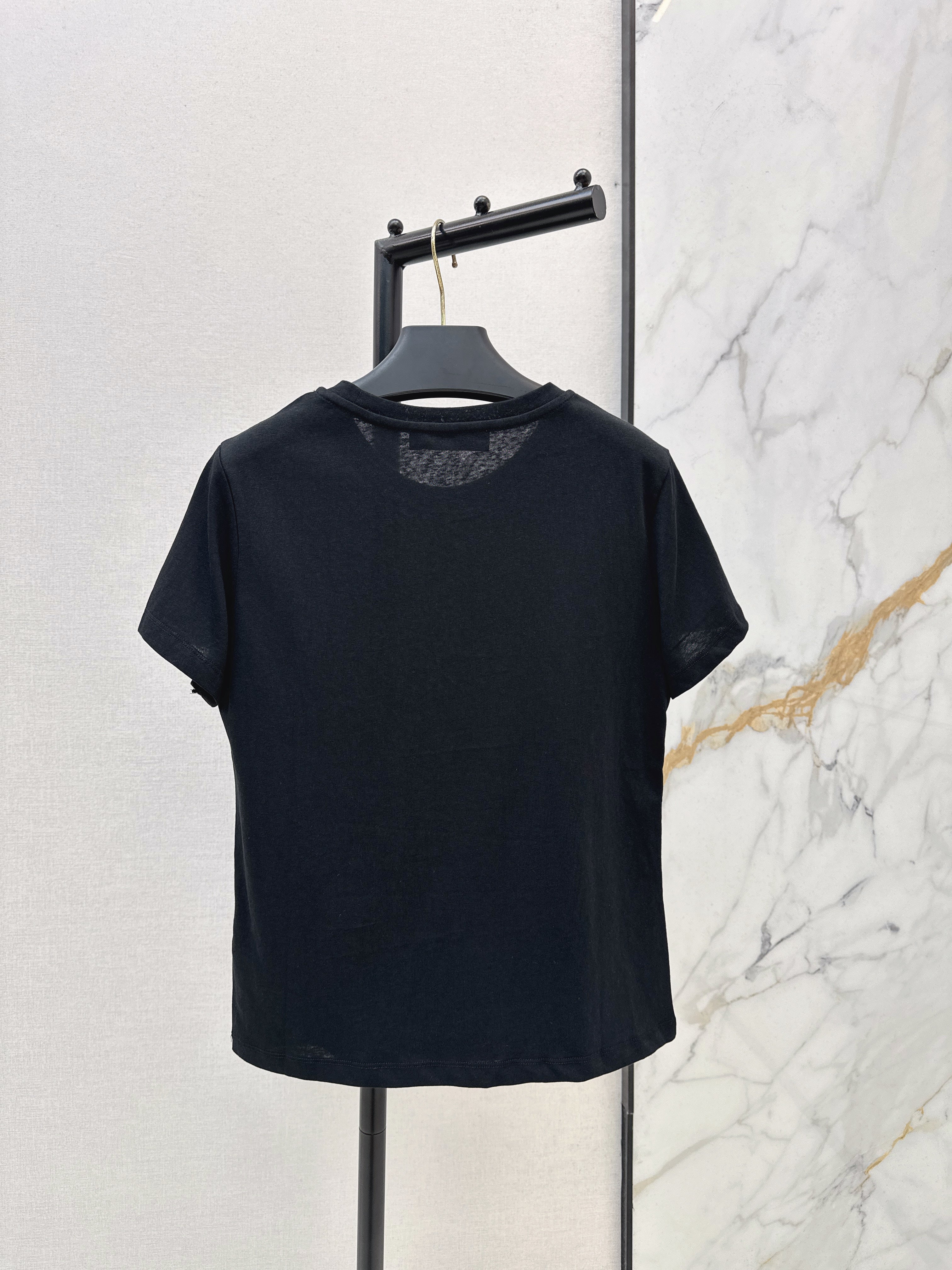 26SS New Light Luxury Style Metal Buckle Crew Neck T-Shirt