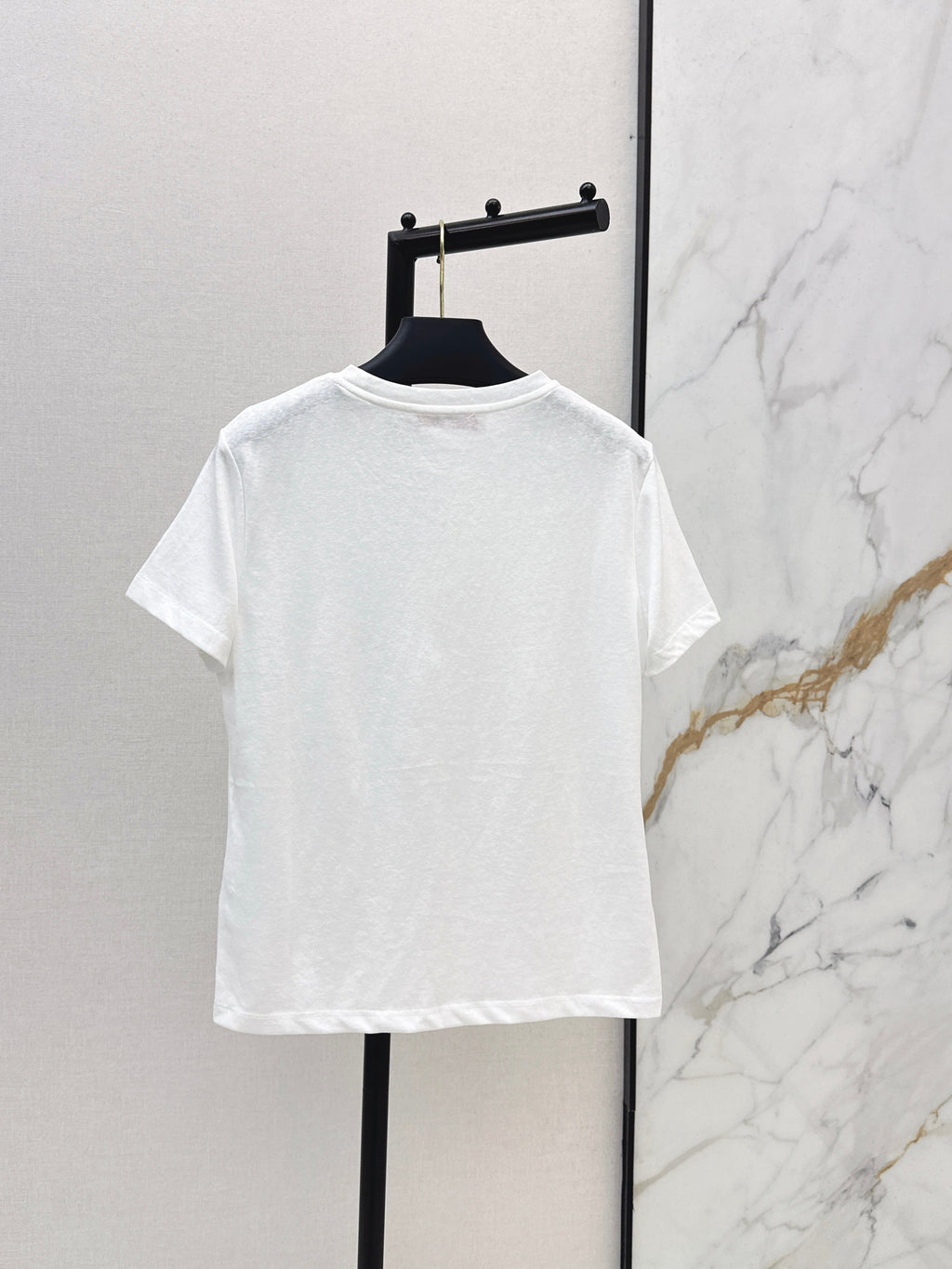 26SS New Light Luxury Style Metal Buckle Crew Neck T-Shirt