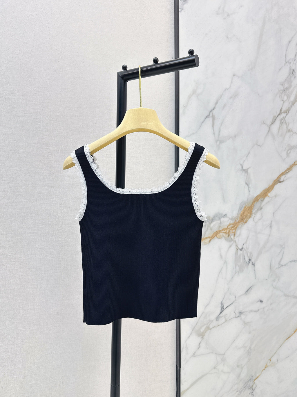 26SS New Lace-Trimmed Knitted Vest