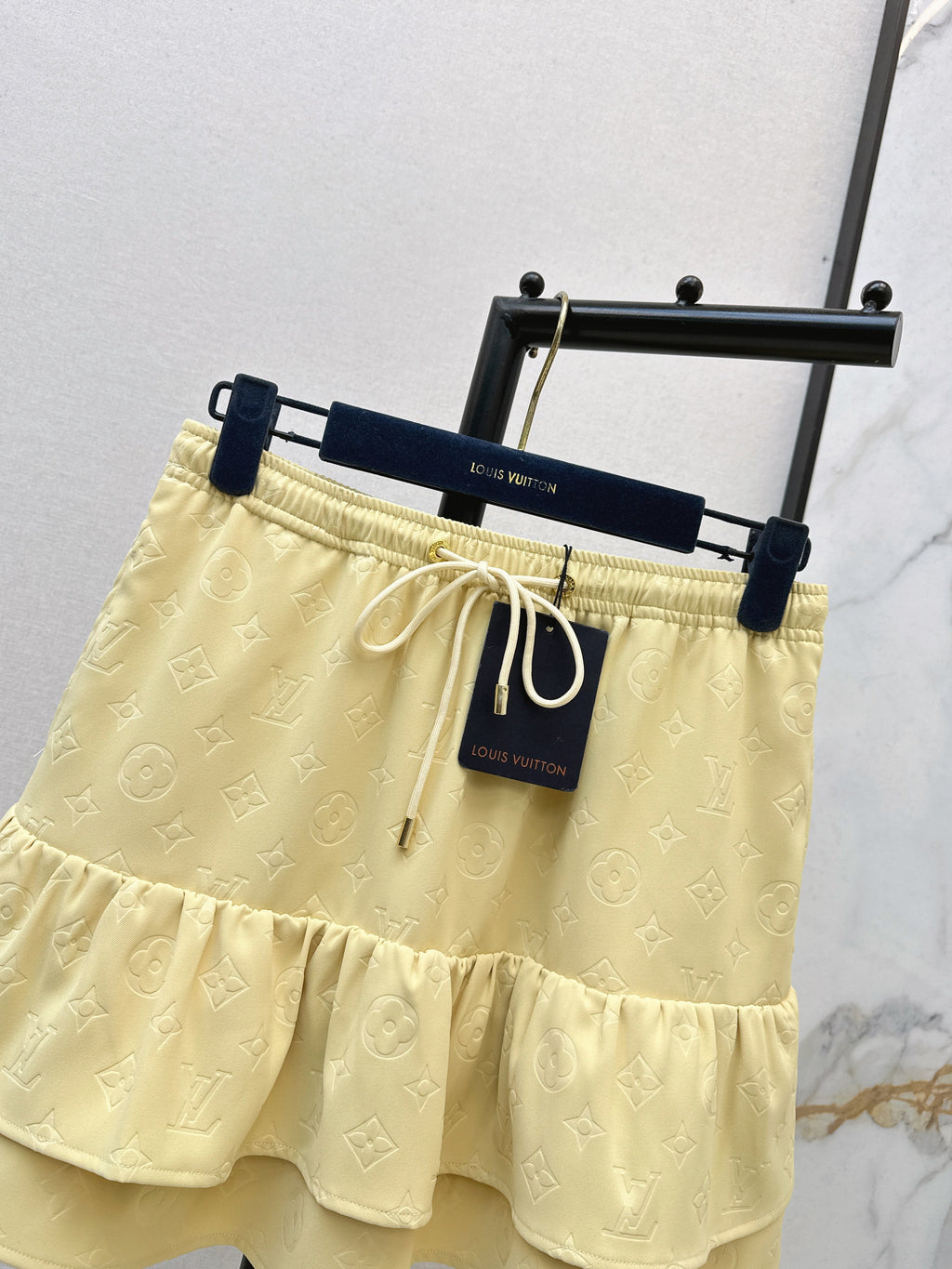 26SS New Embossed Fishtail Skirt