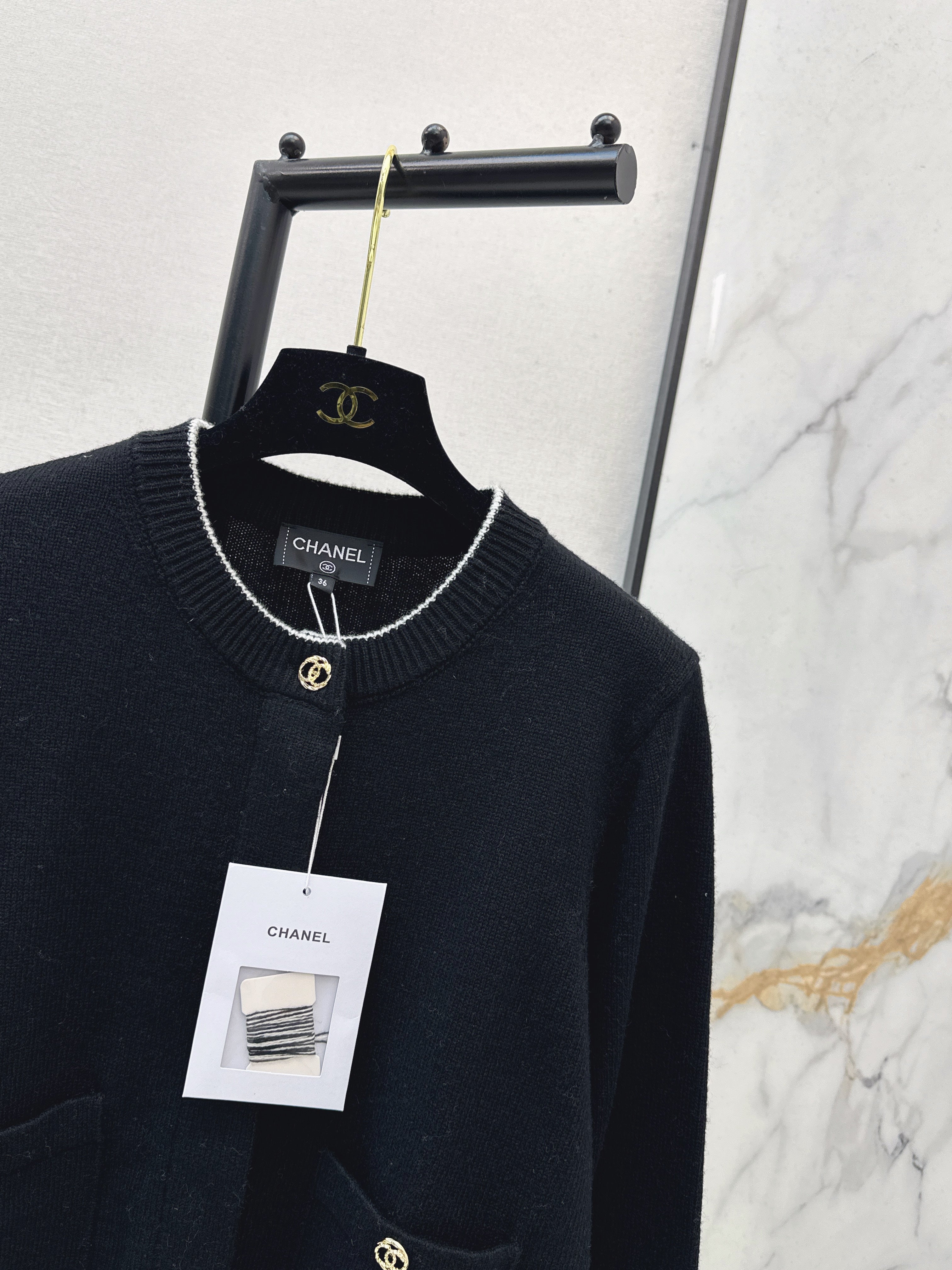 26SS Color Block Jogger Cardigan