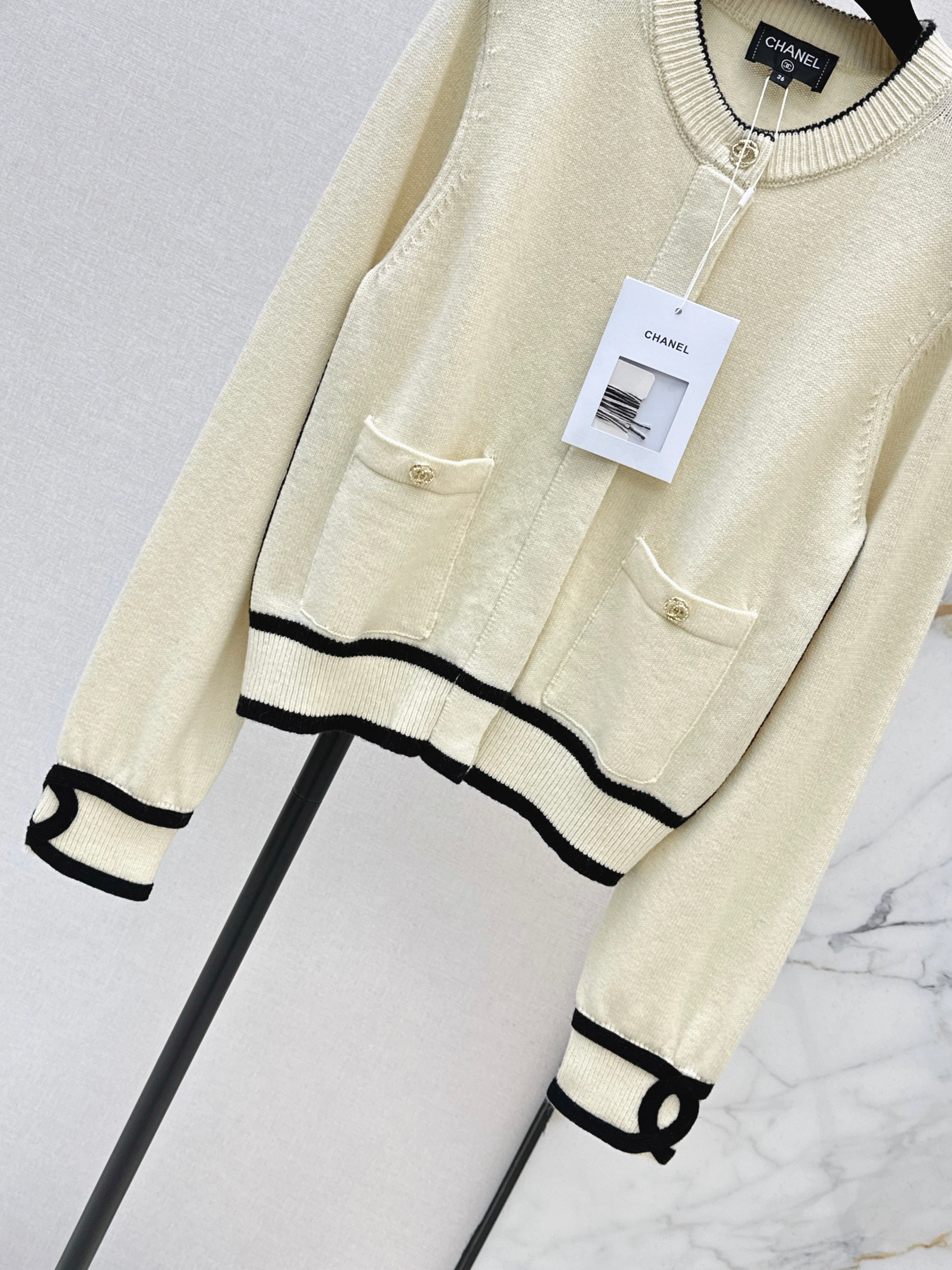 26SS Color Block Jogger Cardigan