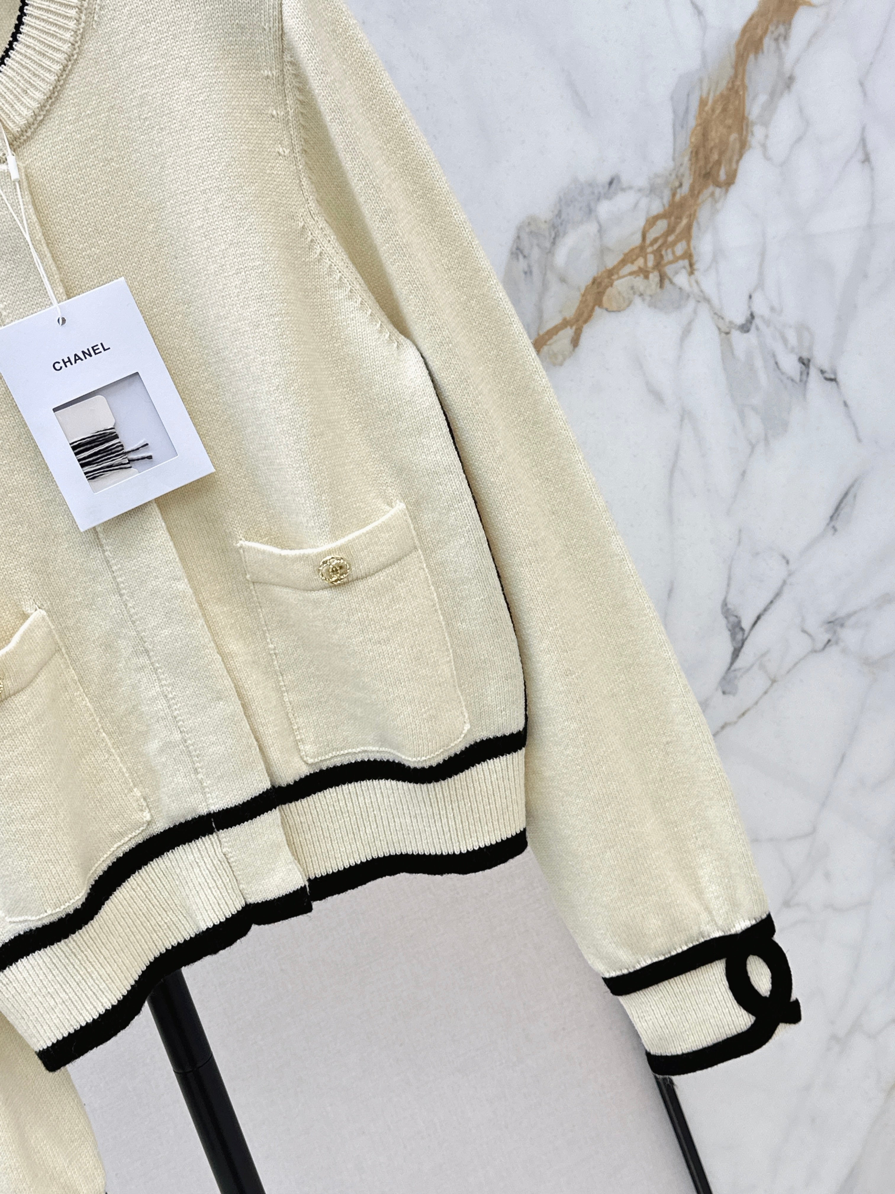 26SS Color Block Jogger Cardigan