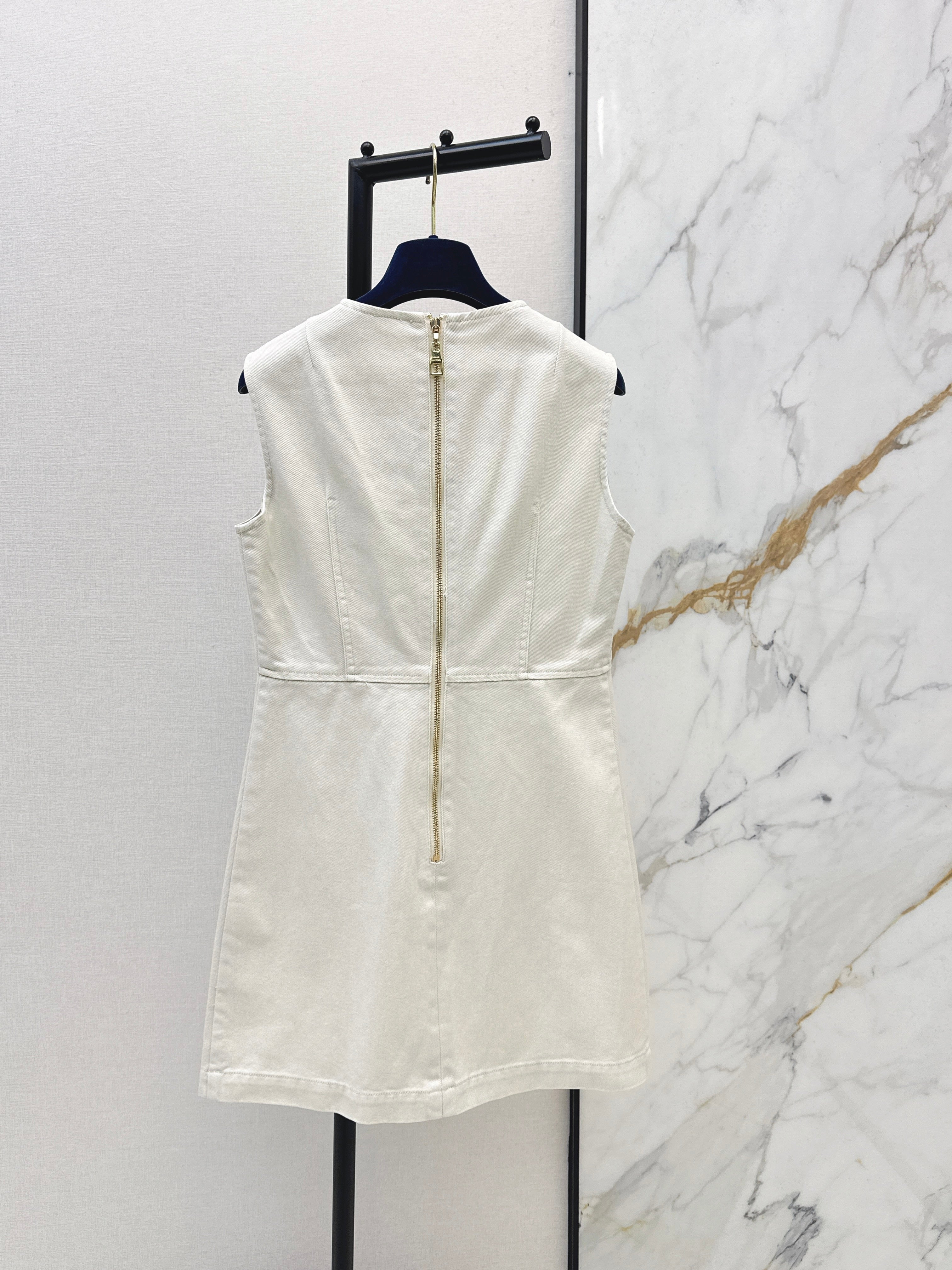 26SS Embroidered Sleeveless Dress