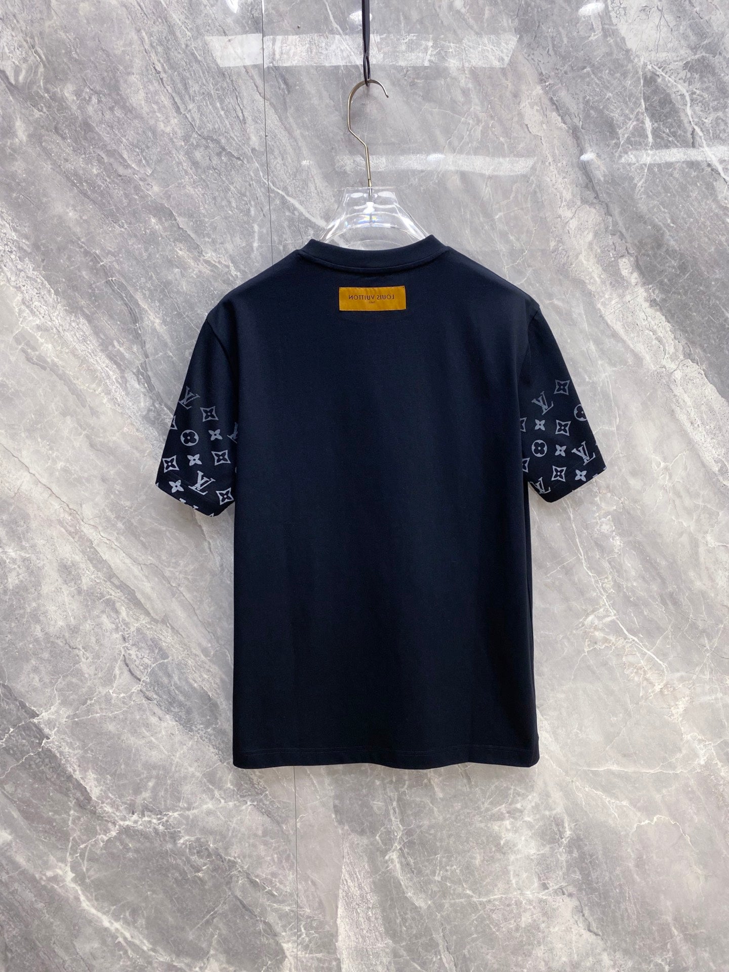 New Short-Sleeve Crew-Neck T-Shirt