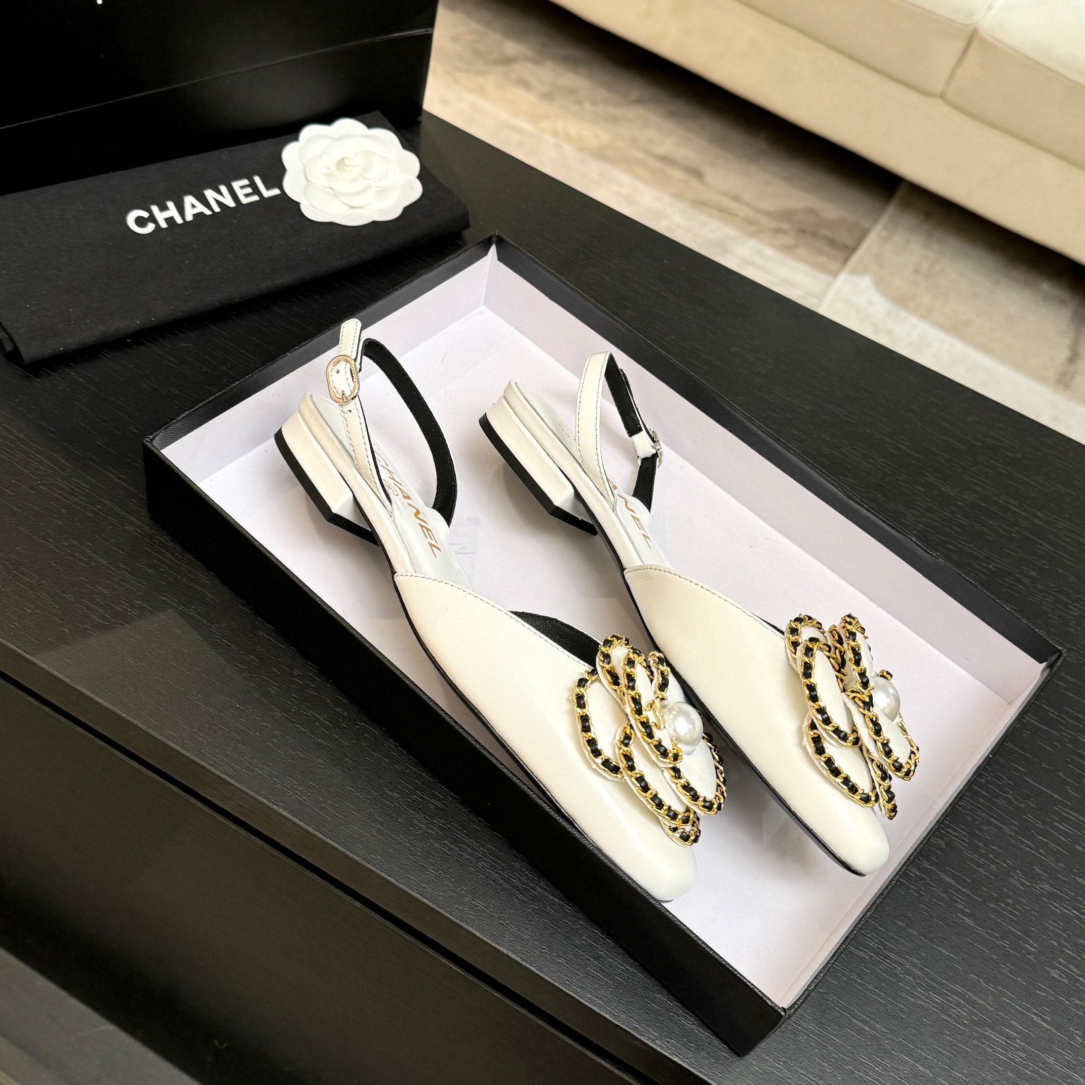 Camellia Mary Jane Flats
