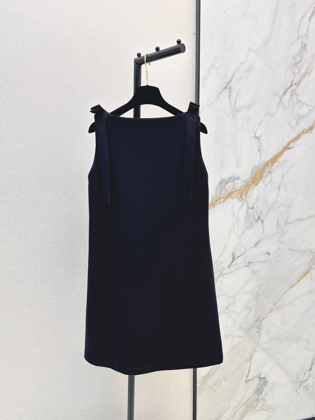 26SS Latest Spring/Summer Style: Sleeveless Dress with Bow-Adorned Shoulder Straps