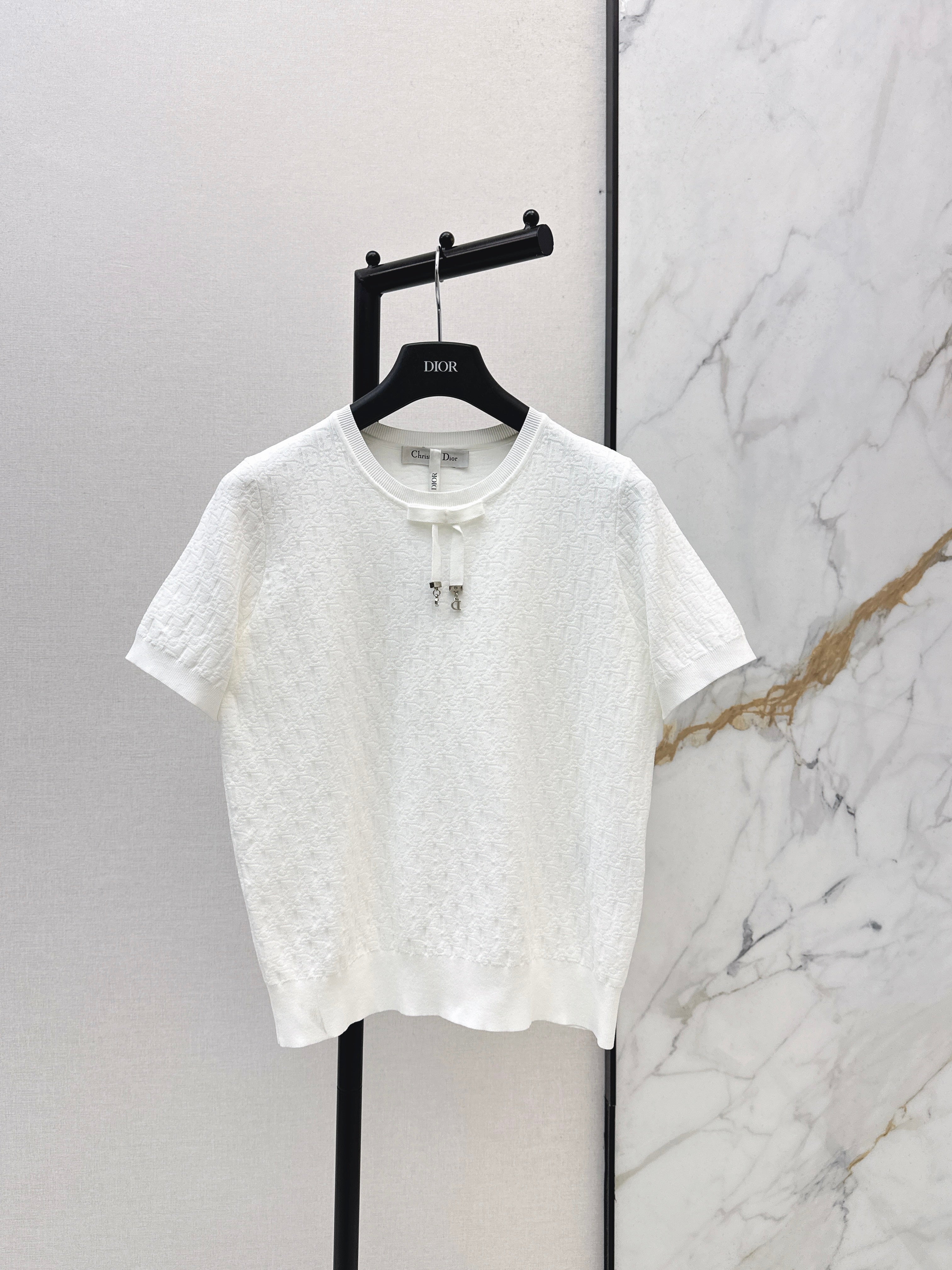 26SS Short-Sleeve Knit Top with Bowknot and Subtle Logo Pattern
