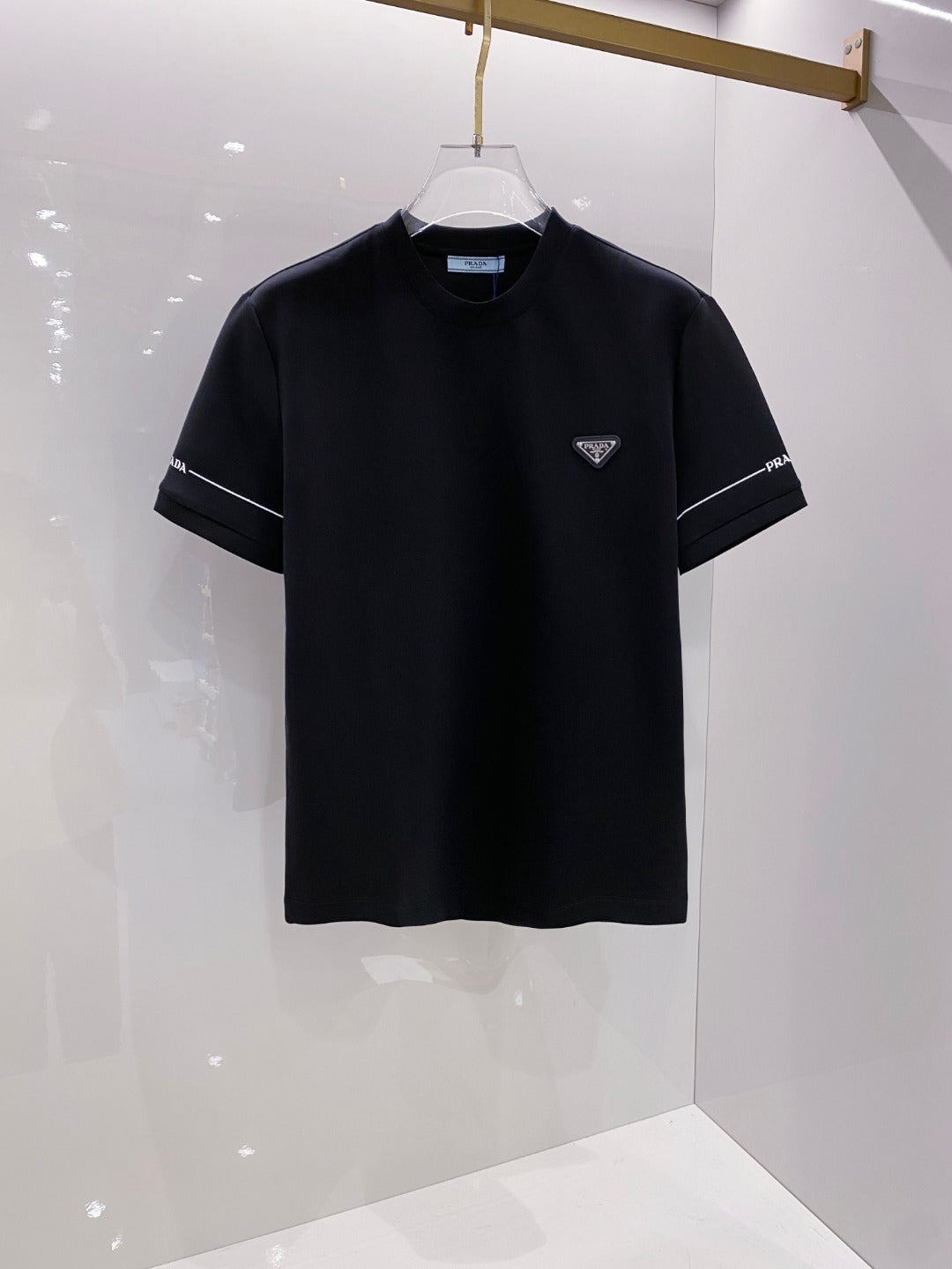 26 Early Spring: Stylish & Versatile Crew-Neck Short-Sleeve Top with Letter Embroidery