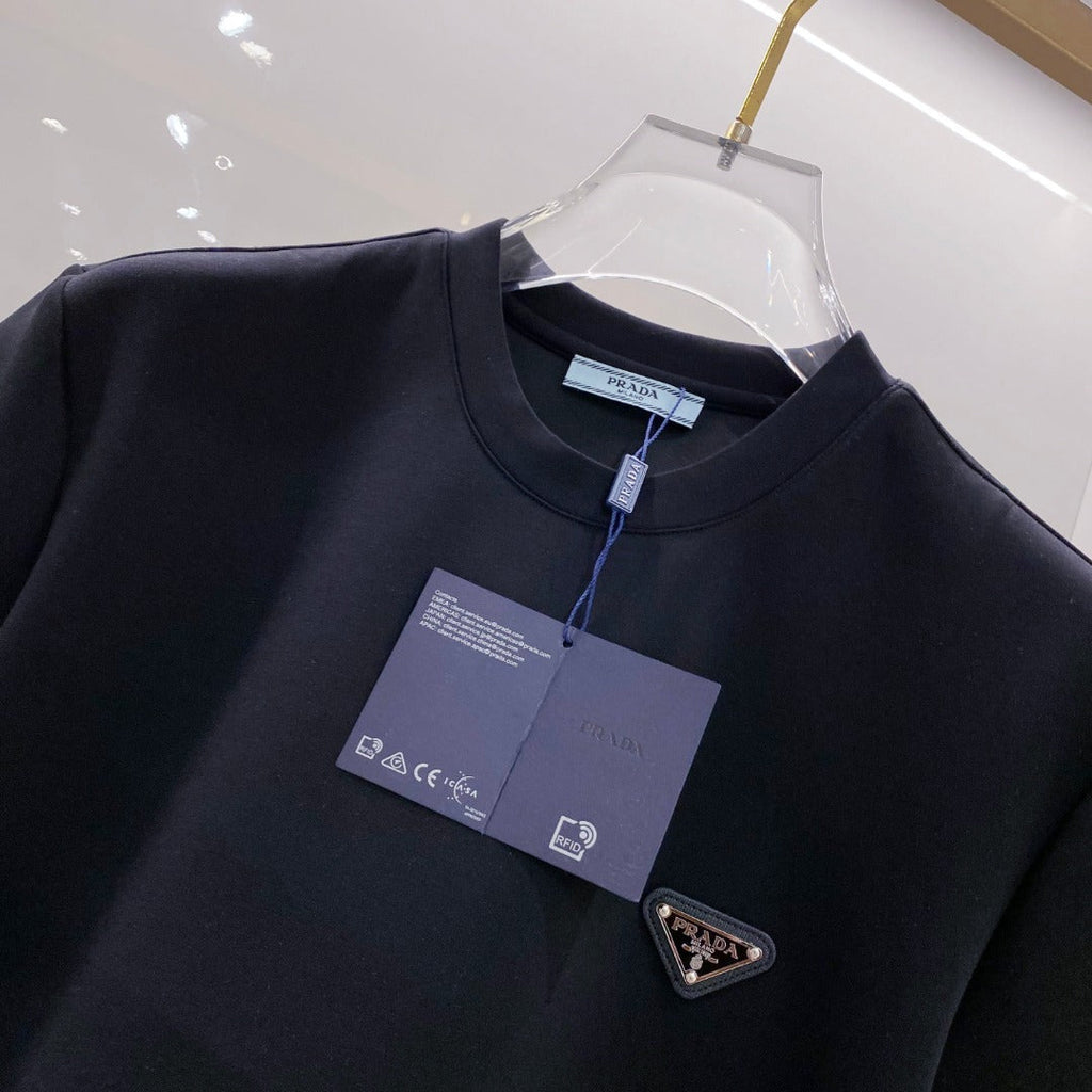 26 Early Spring: Stylish & Versatile Crew-Neck Short-Sleeve Top with Letter Embroidery