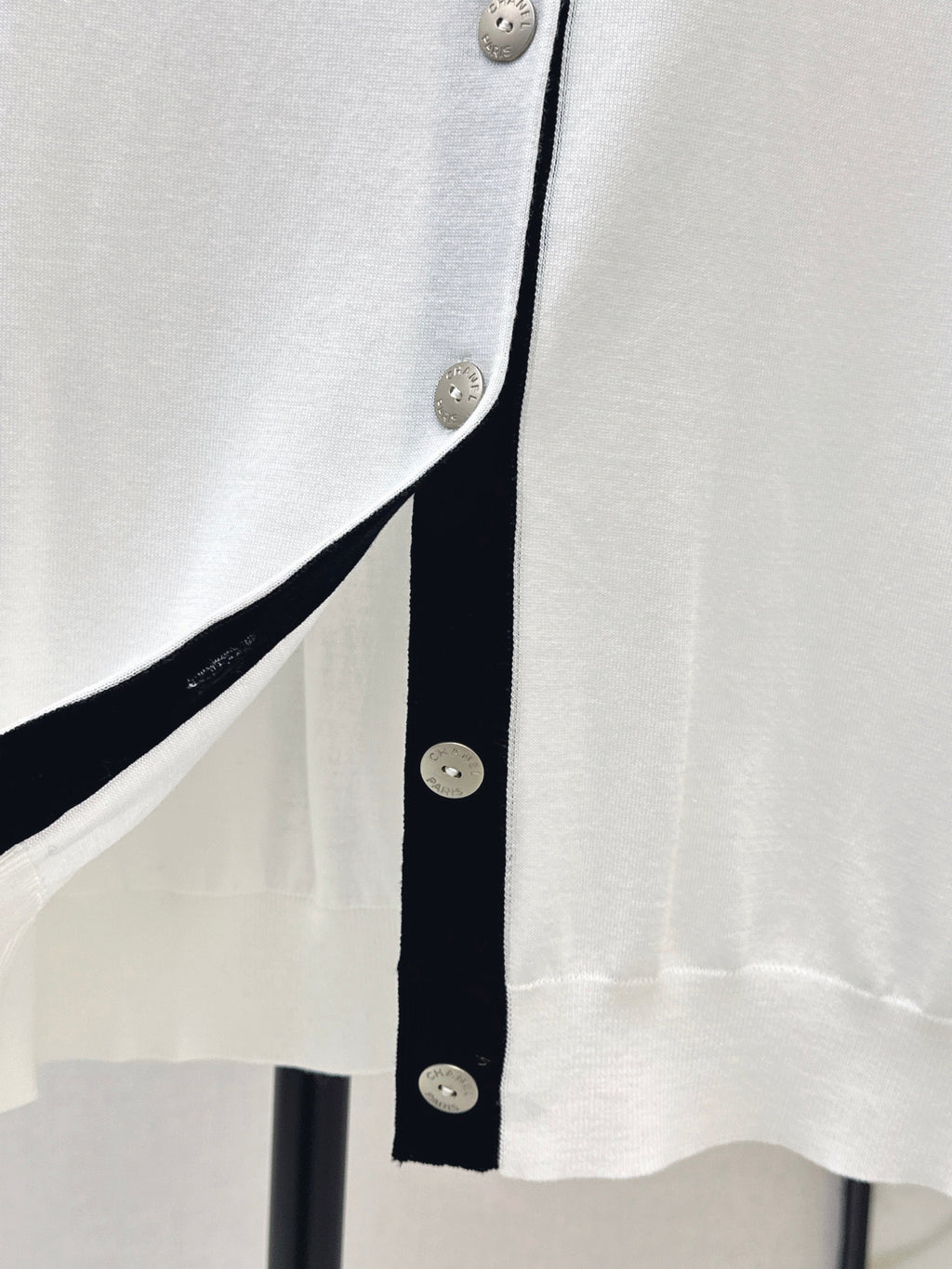 26SS New Arrival: Lapel Cardigan with Contrast Placket Design