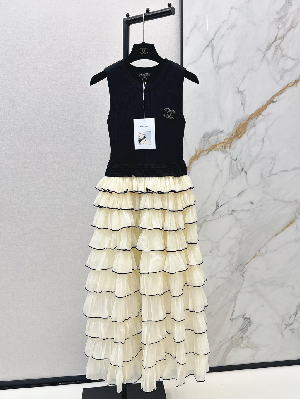 26SS Sweetheart Ballet-Style Dress with Paneled Design