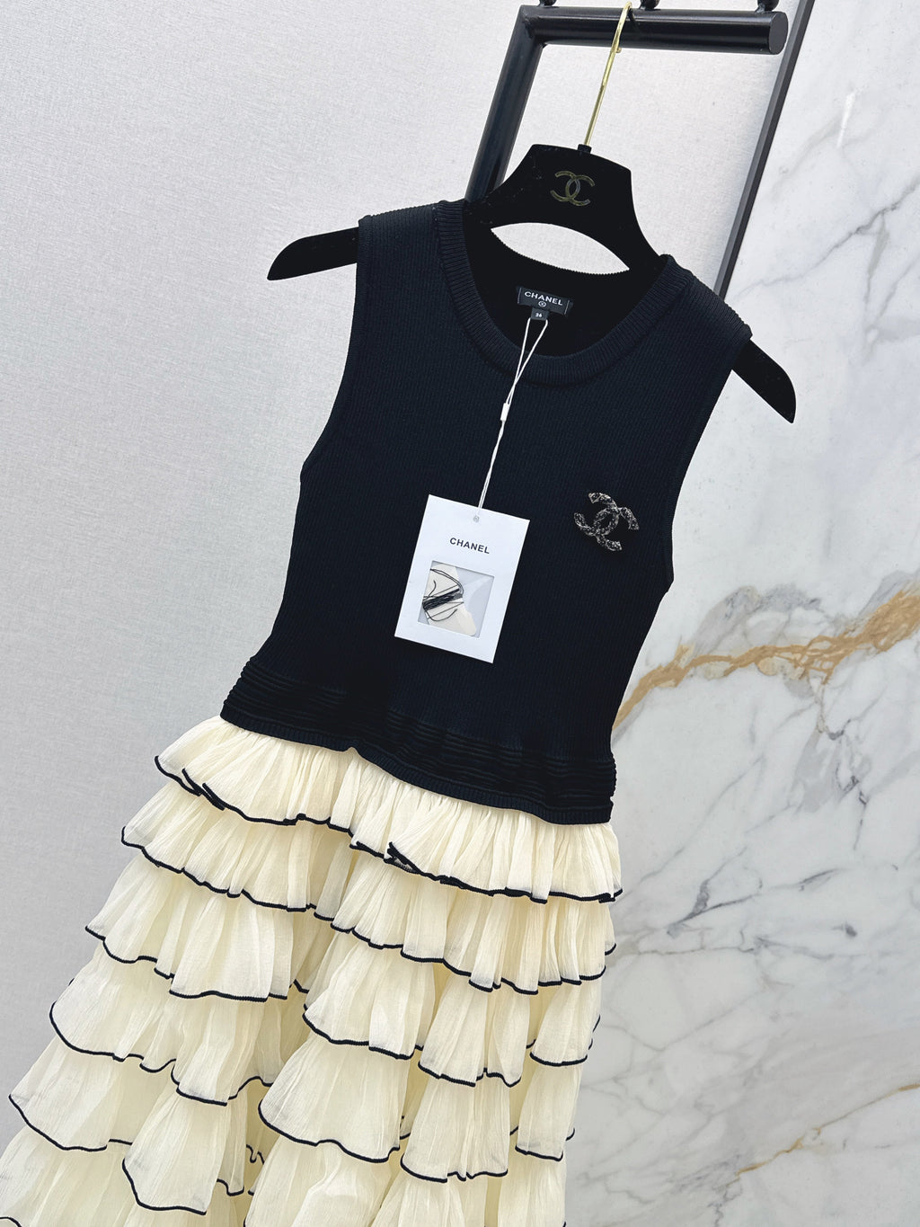 26SS Sweetheart Ballet-Style Dress with Paneled Design