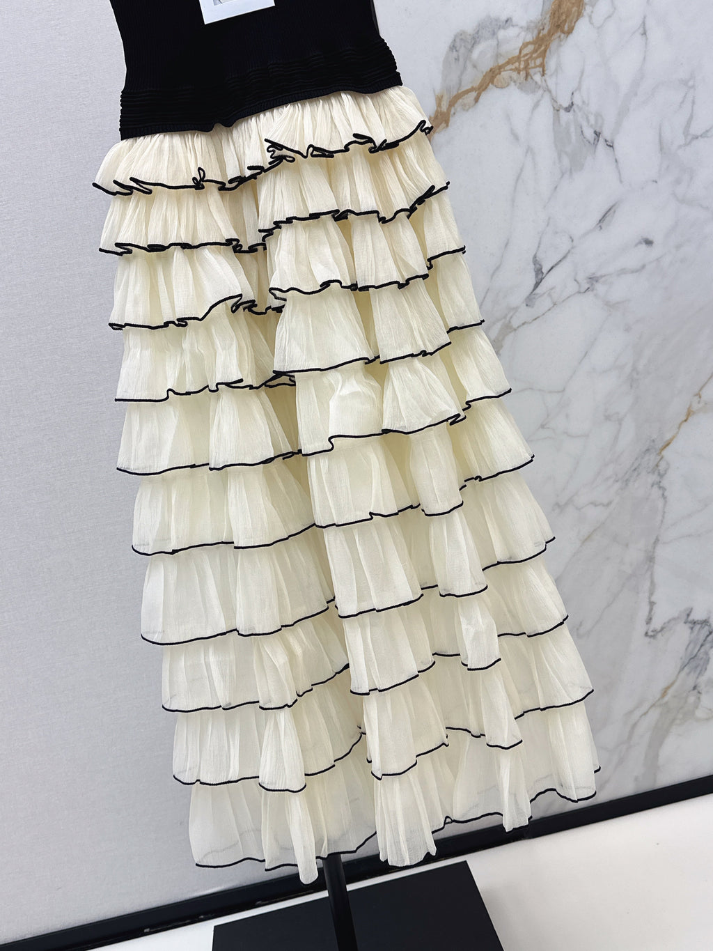 26SS Sweetheart Ballet-Style Dress with Paneled Design