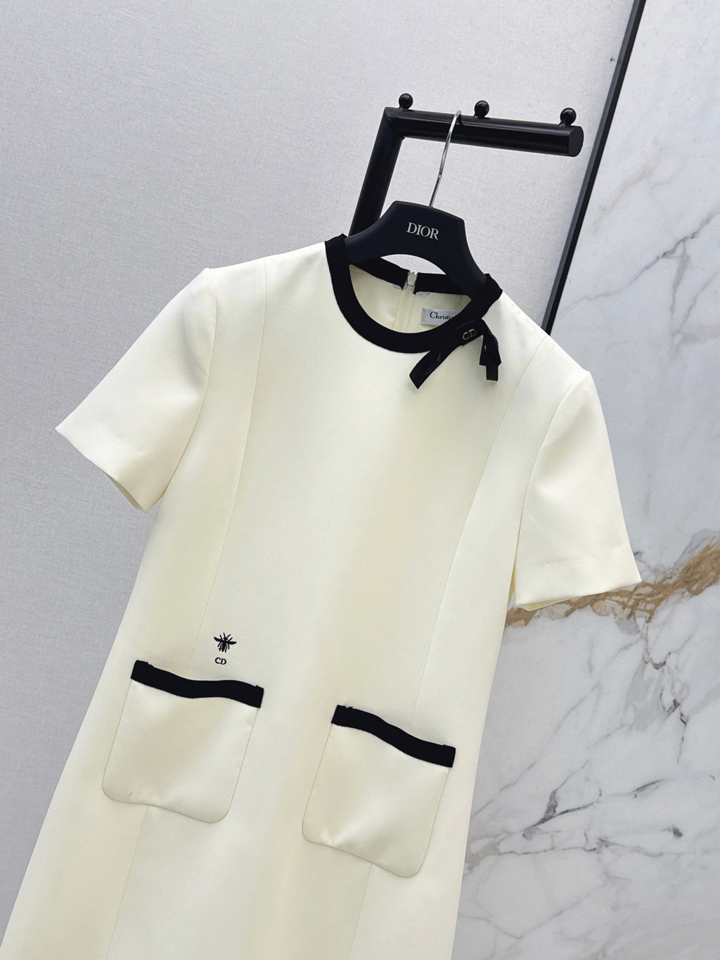 26SS Crew Neck Color-Block Short-Sleeve Dress