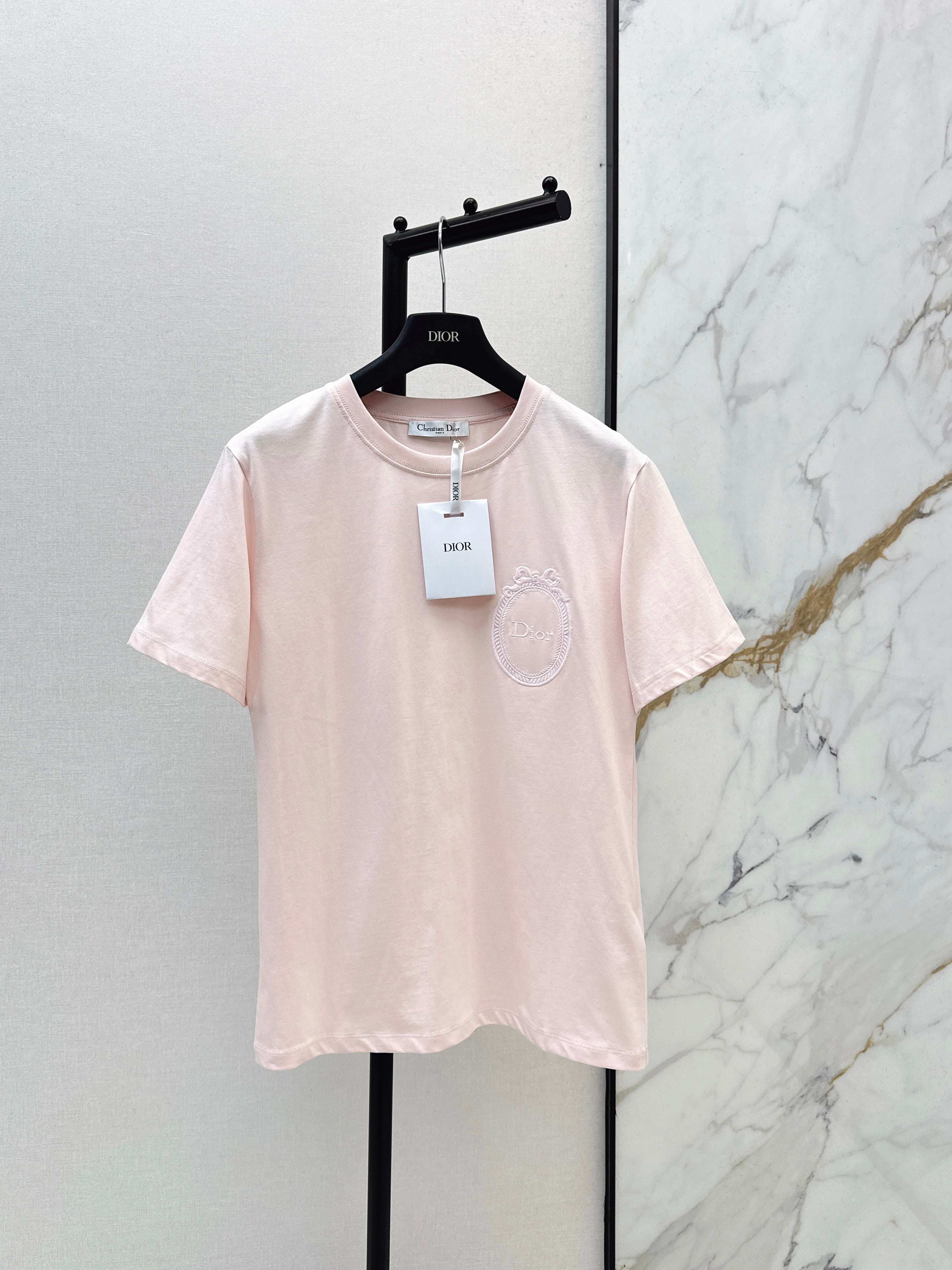26SS Latest Spring/Summer Collection: Embroidered, Minimalist-Style T-Shirt