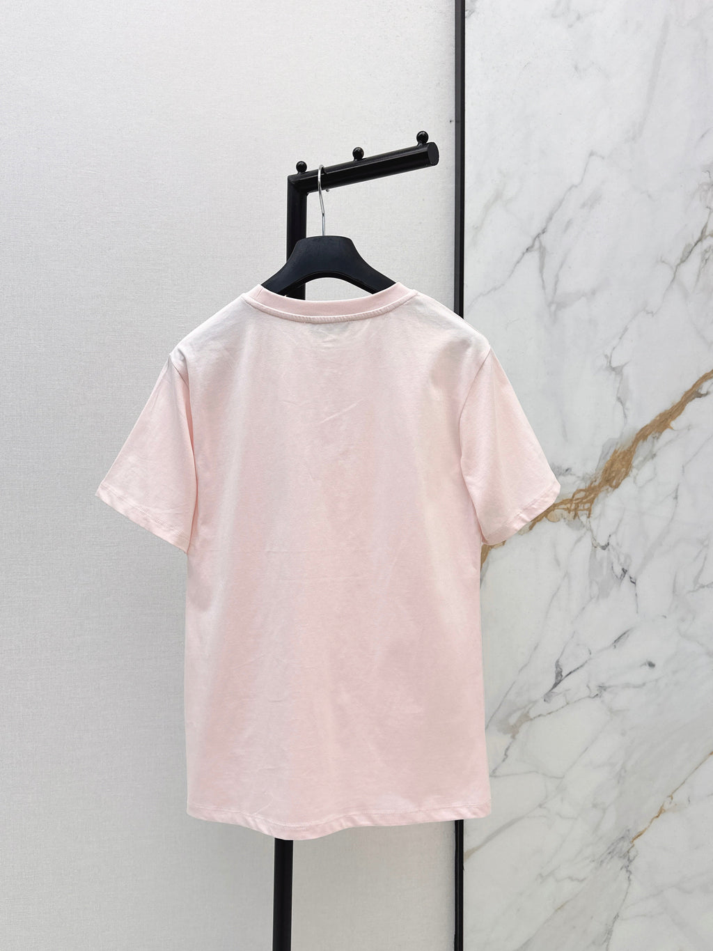 26SS Latest Spring/Summer Collection: Embroidered, Minimalist-Style T-Shirt