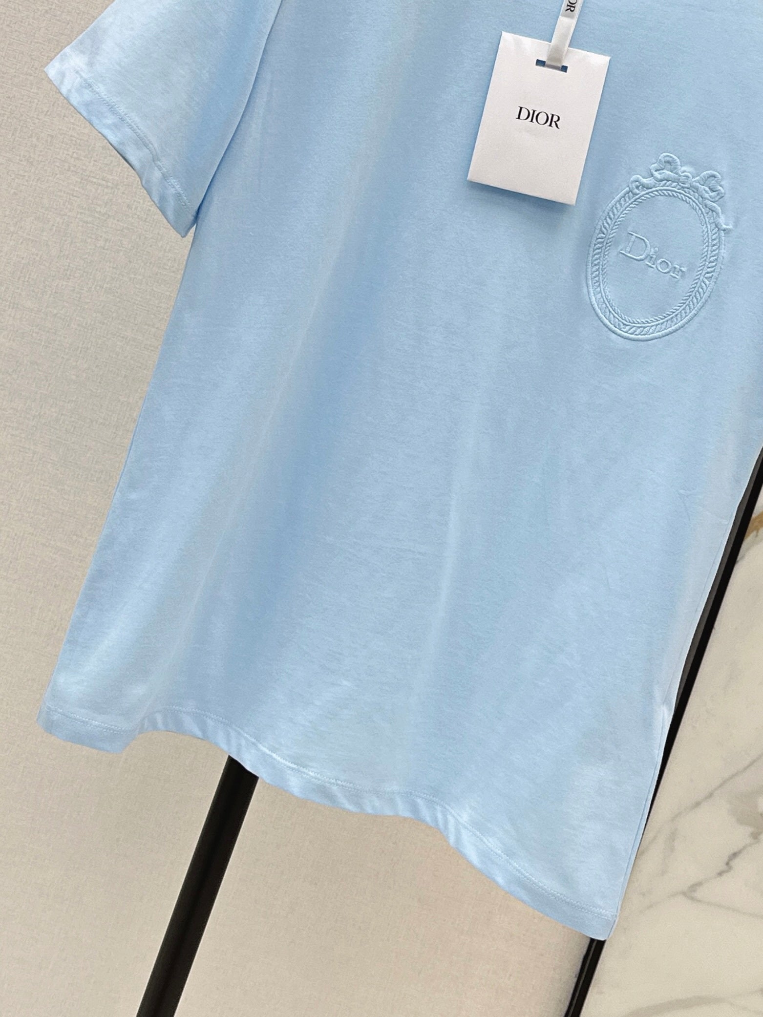 26SS Latest Spring/Summer Collection: Embroidered, Minimalist-Style T-Shirt