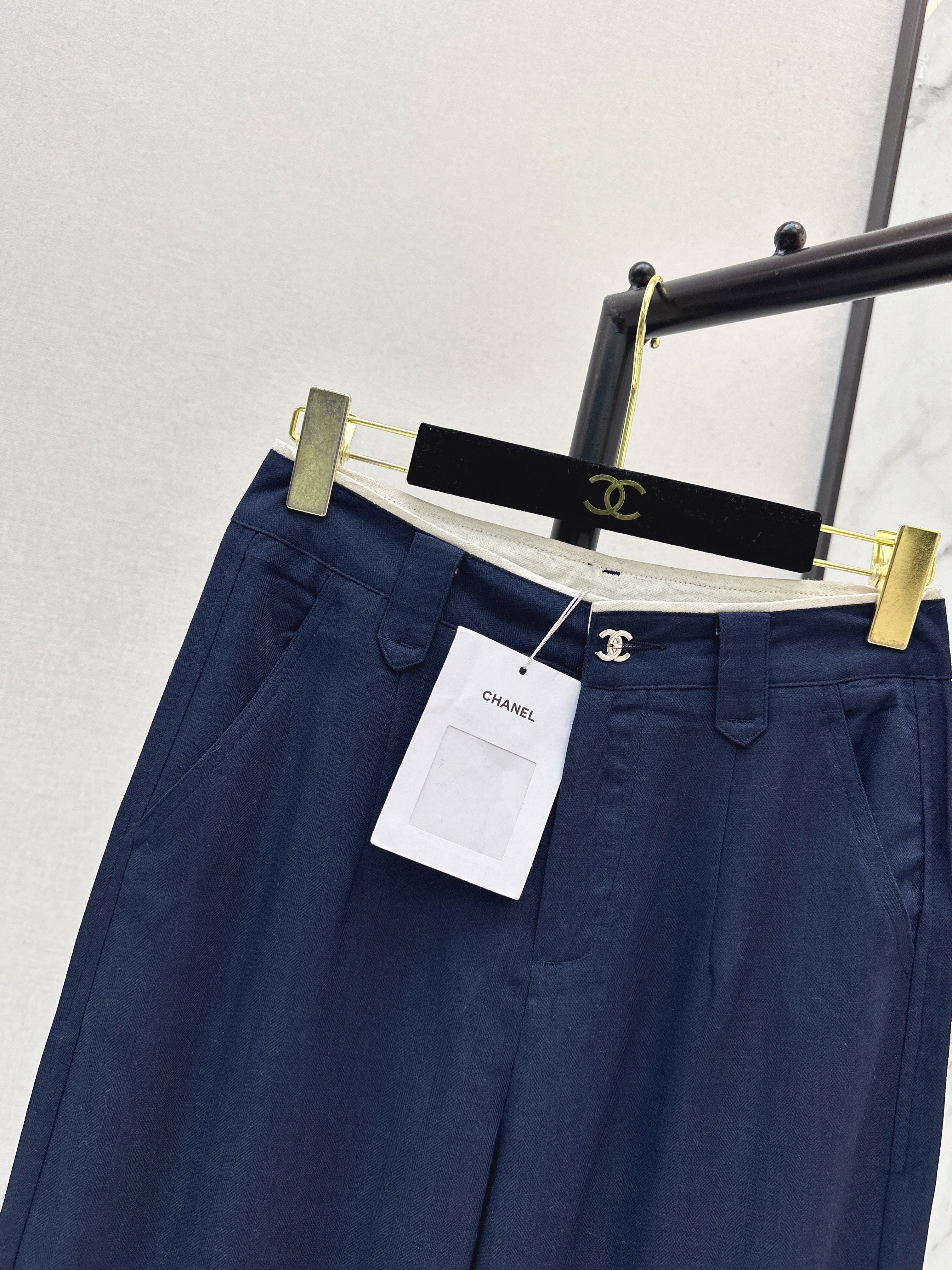 26SS Relaxed-Fit High-Waisted Wide-Leg Trousers