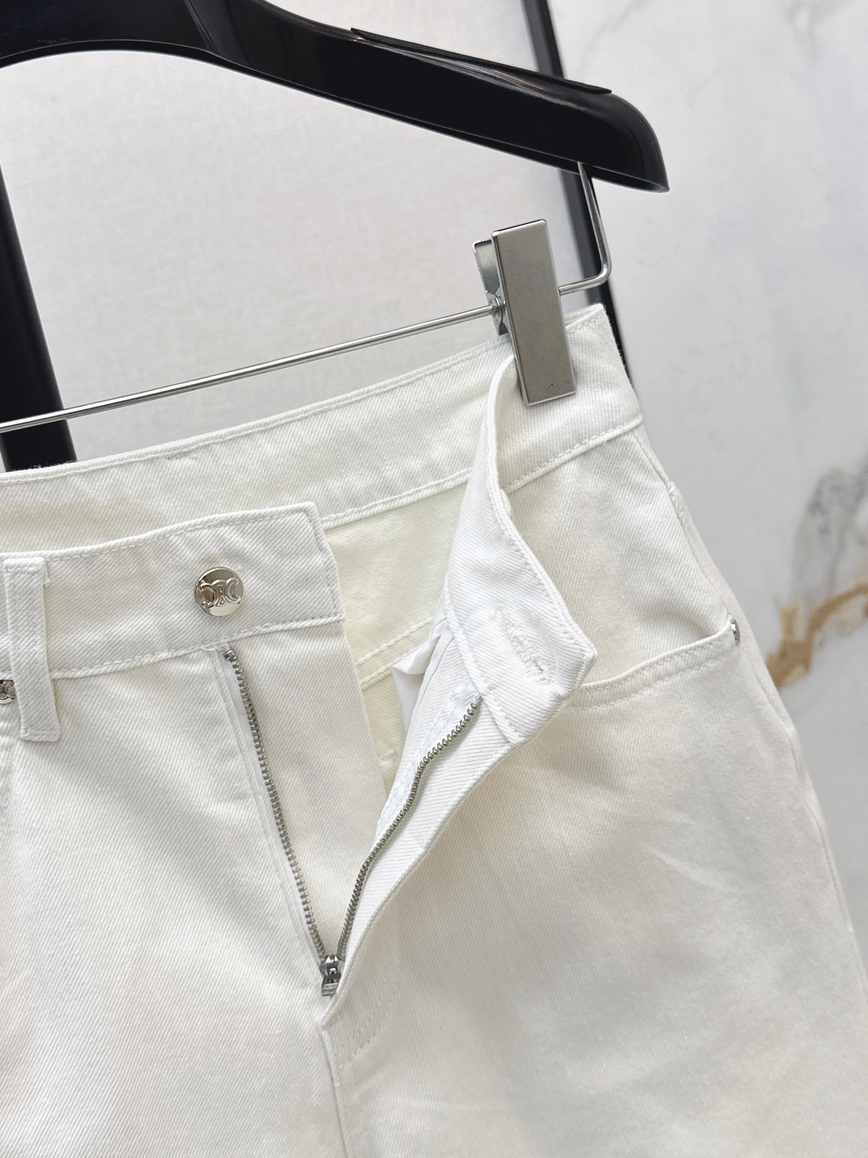 26SS New Straight-Leg Jeans