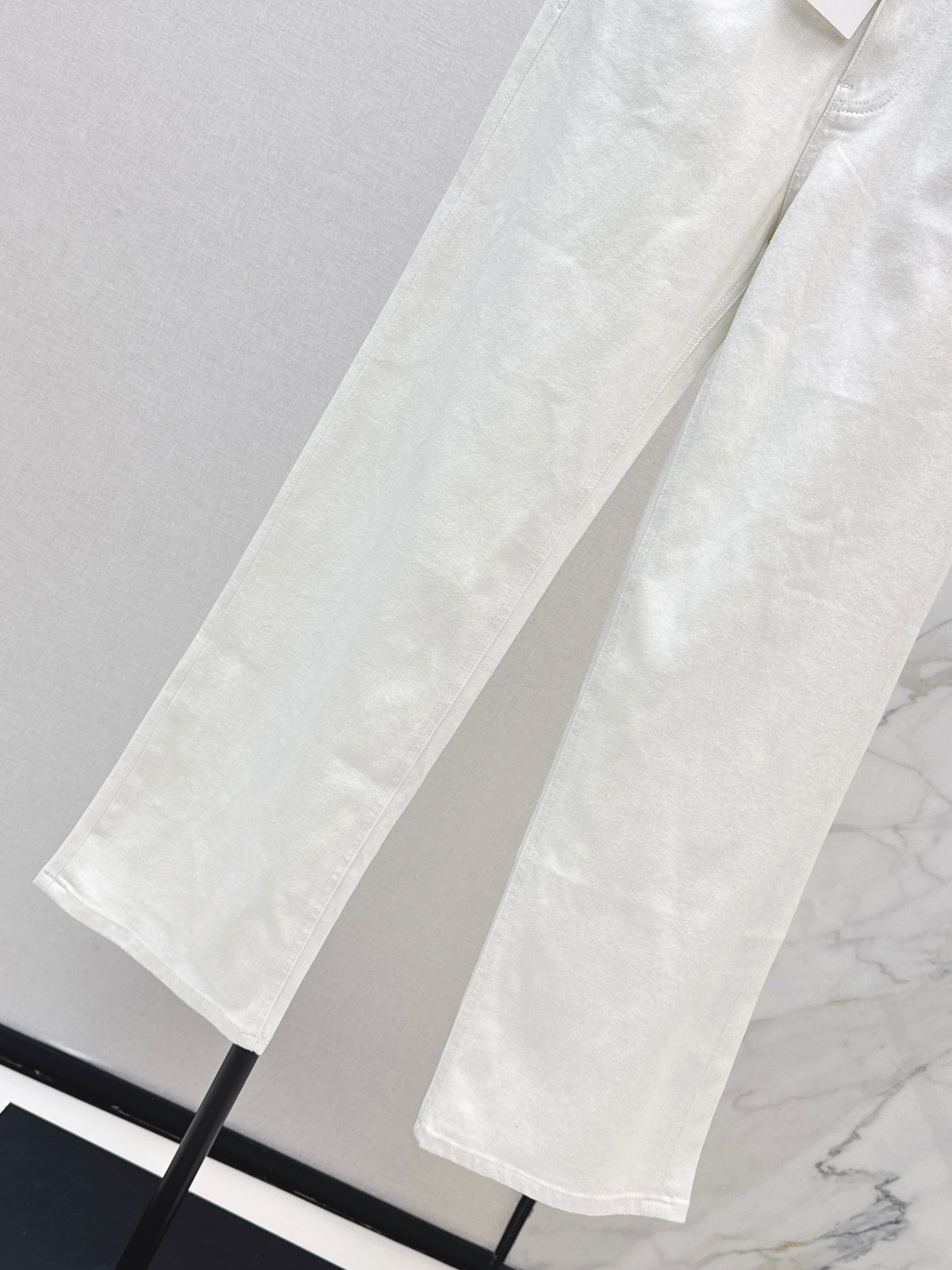 26SS New Straight-Leg Jeans