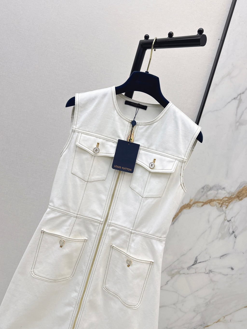 26SS Contrast Stitching Sleeveless Dress