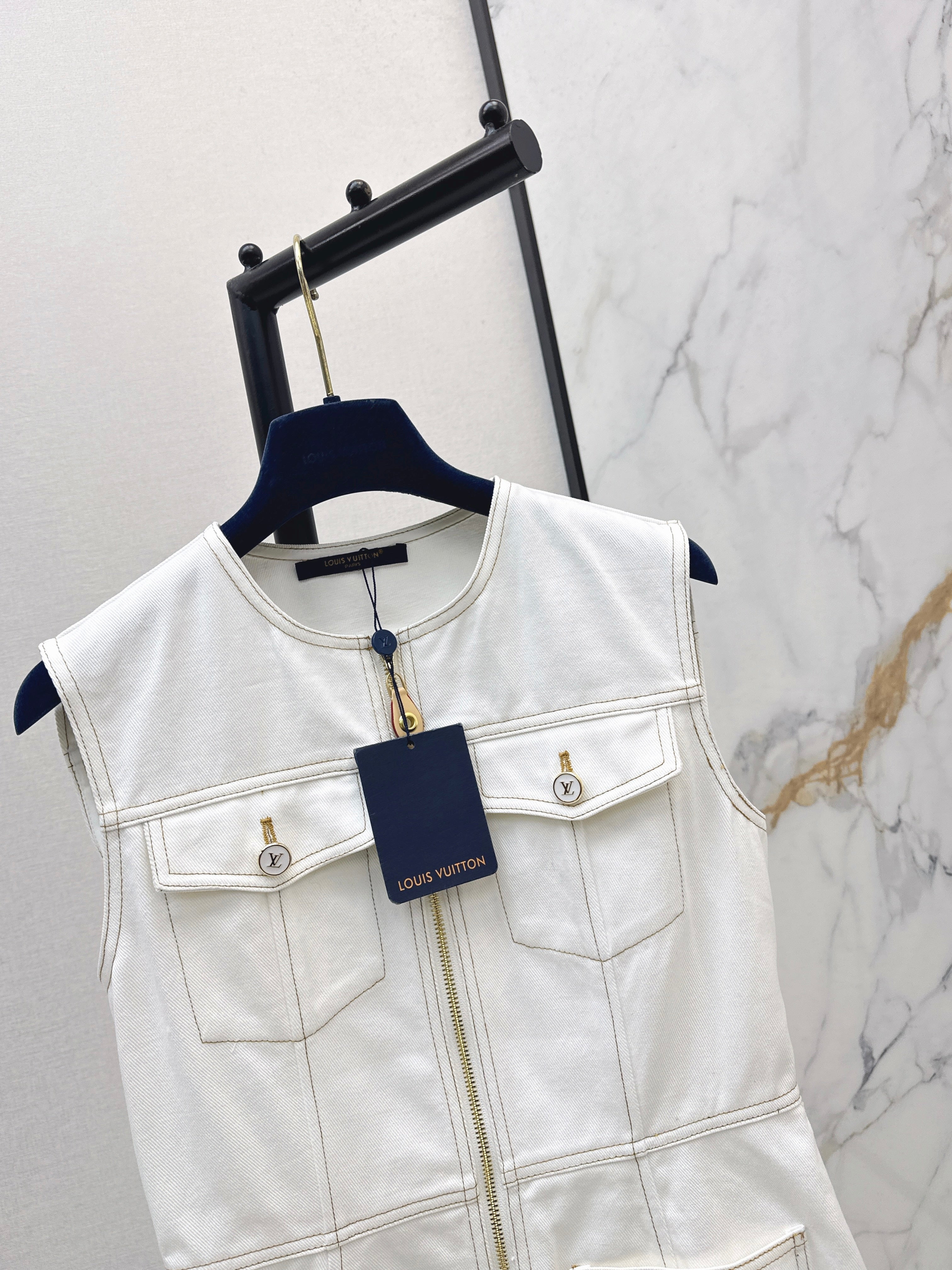26SS Contrast Stitching Sleeveless Dress