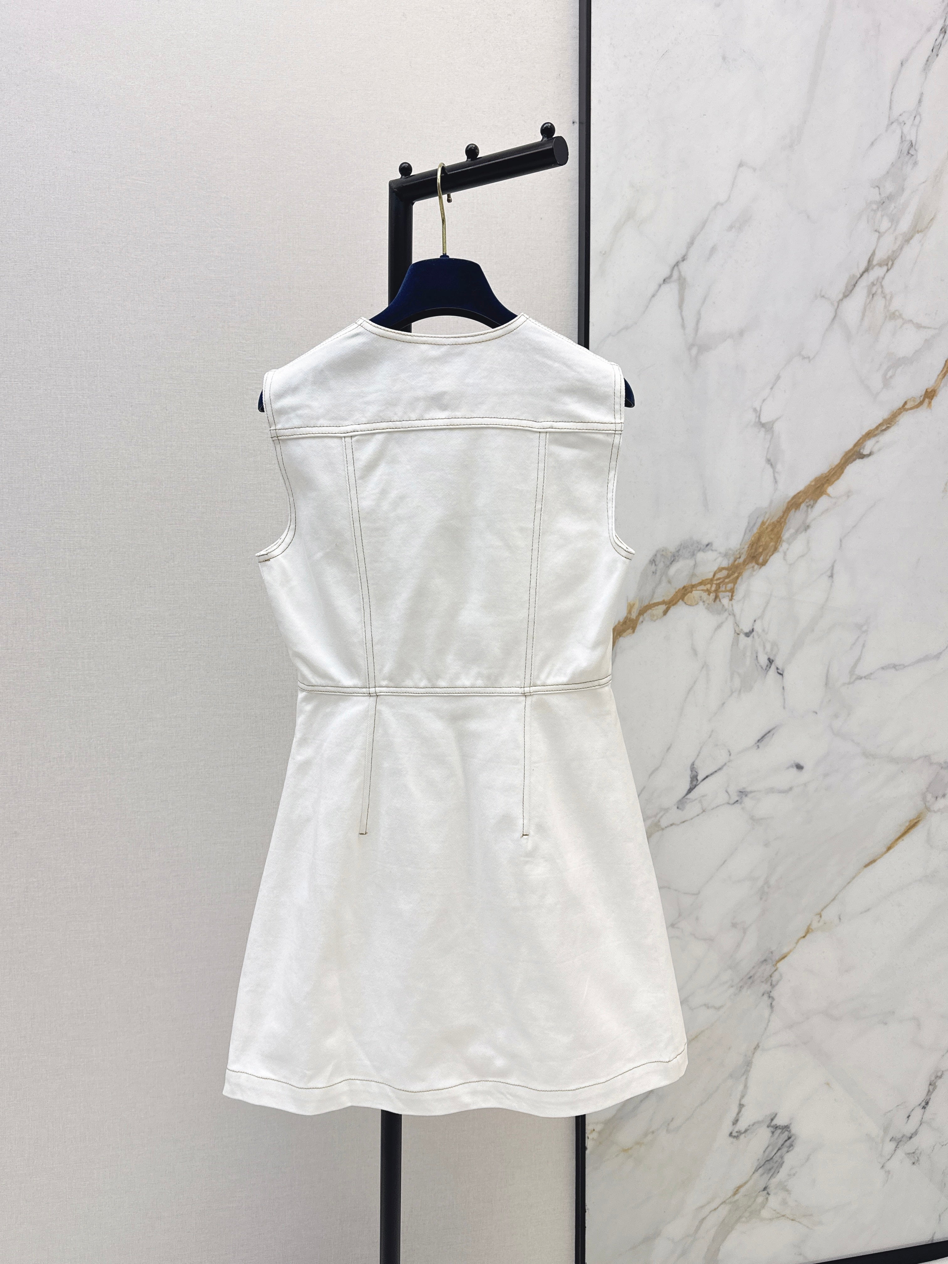 26SS Contrast Stitching Sleeveless Dress