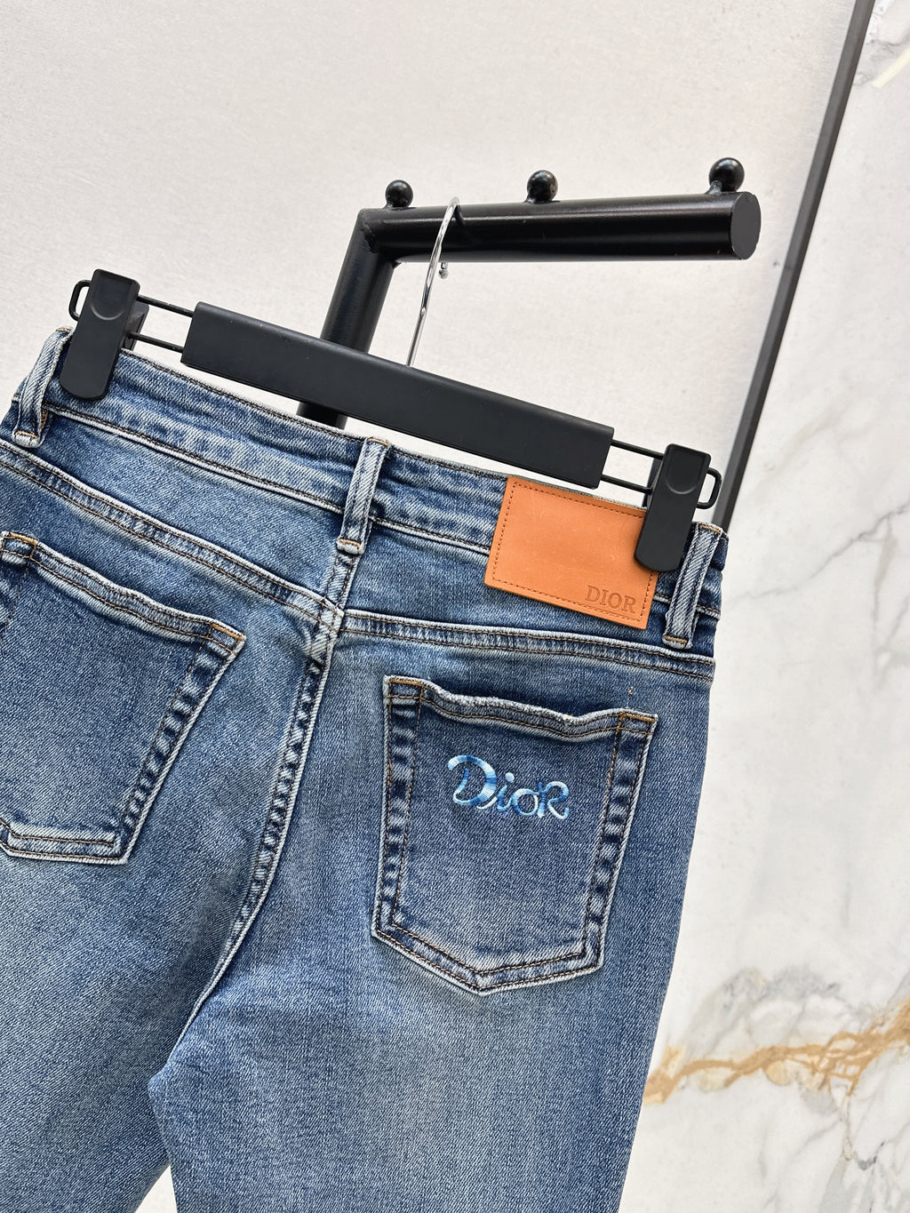 26SS New Slim-Fit Flared Jeans