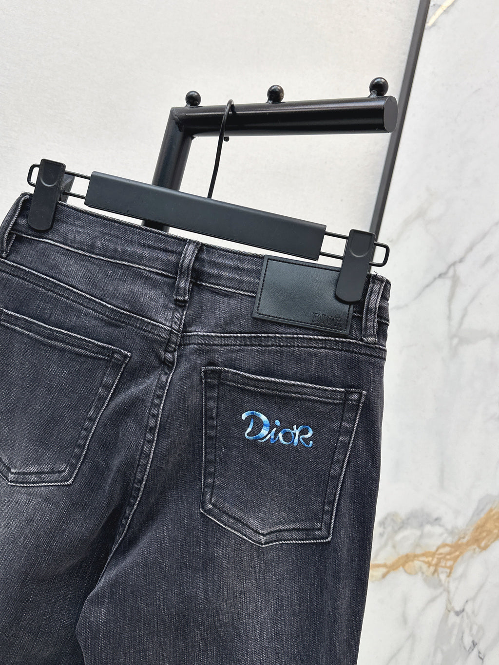 26SS New Slim-Fit Flared Jeans