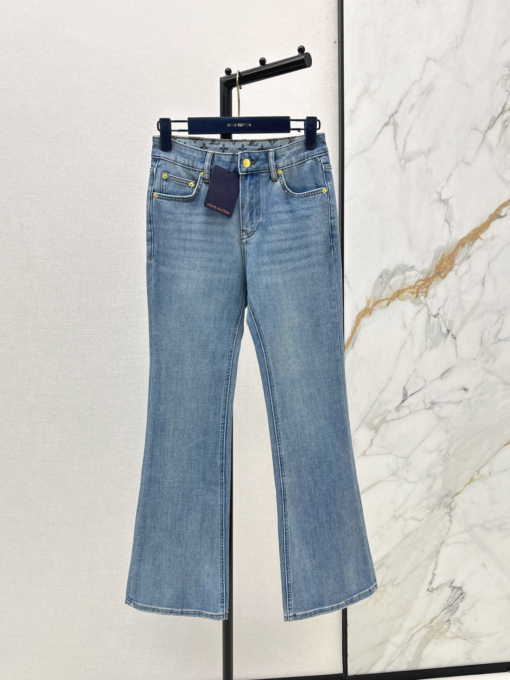 26SS Early Spring Latest Style: Slim-Fit Flared Jeans