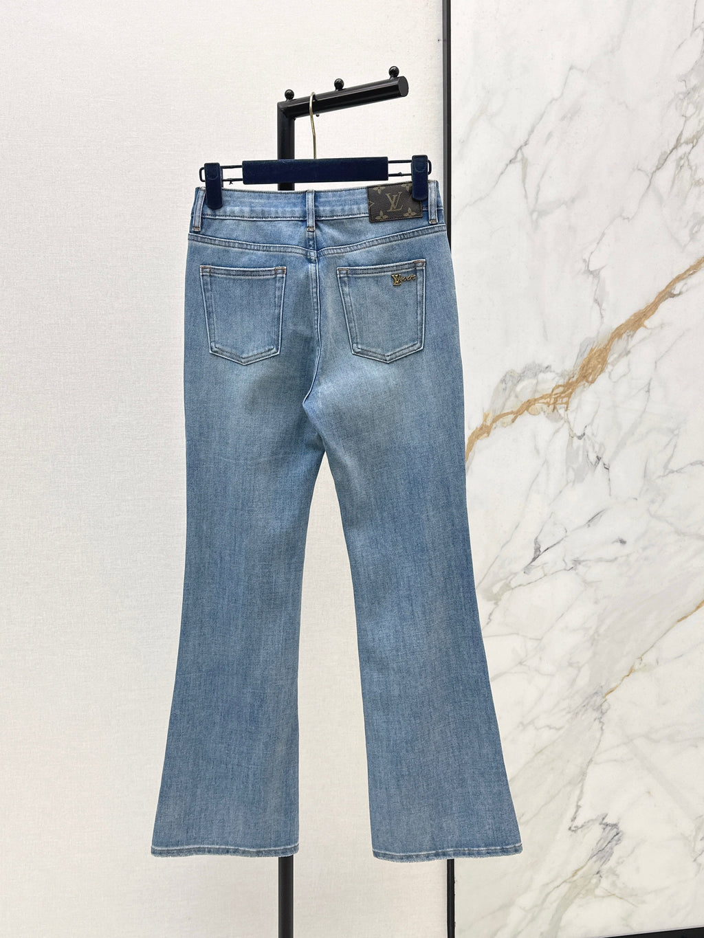 26SS Early Spring Latest Style: Slim-Fit Flared Jeans