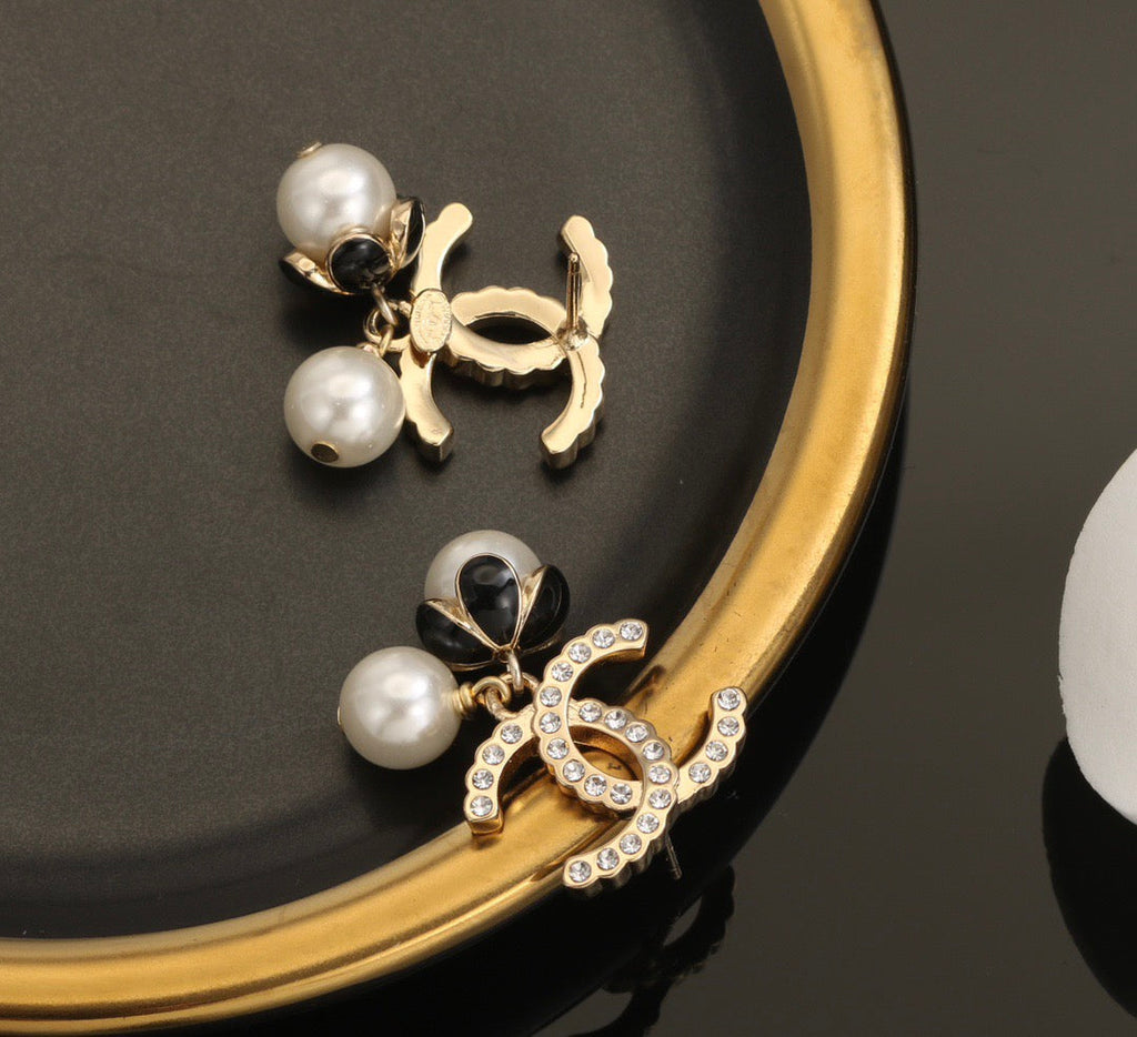 Gold diamond pearl stud earrings