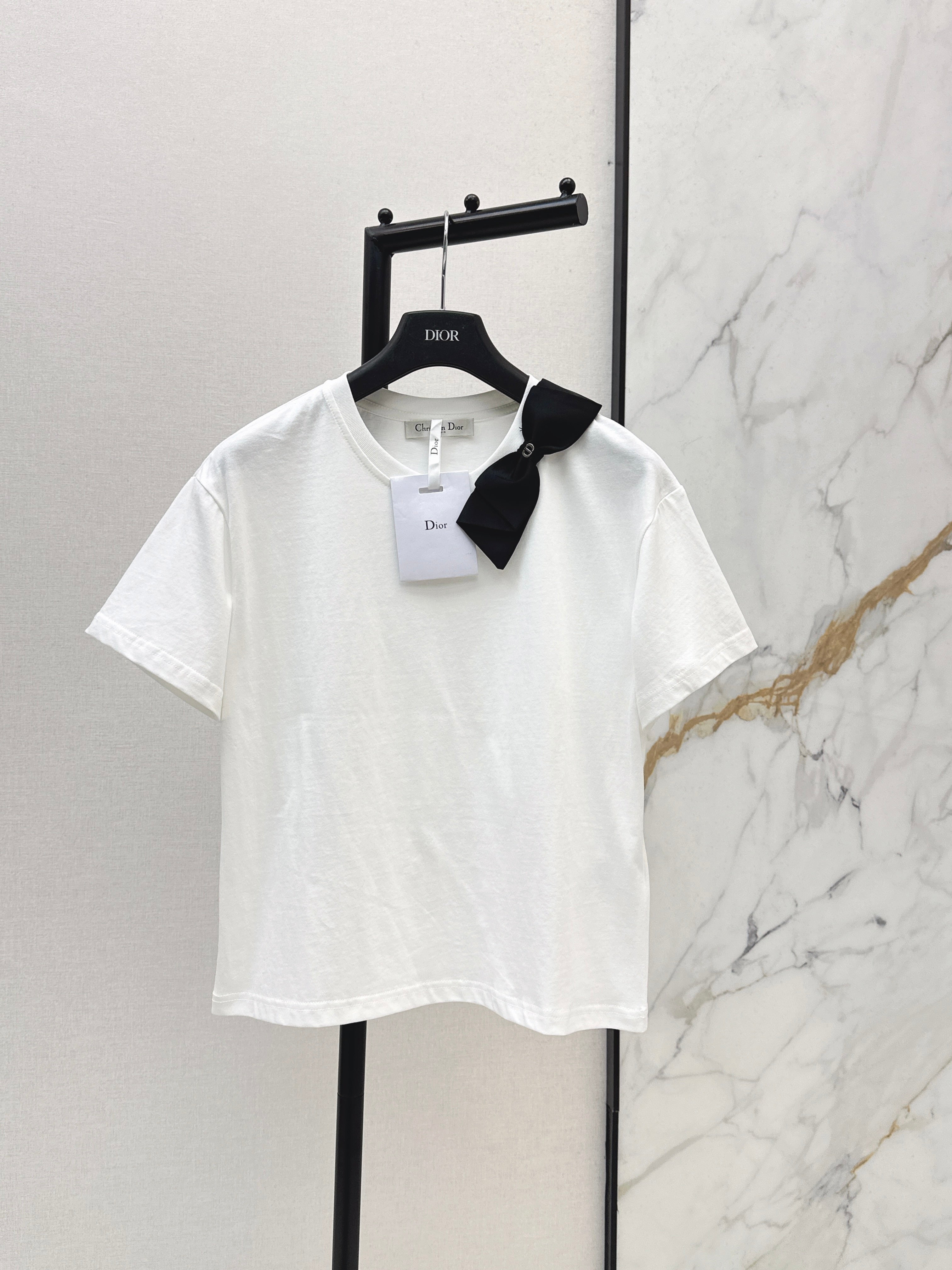 26SS Short-Sleeve T-Shirt with 3D Bow Embellishment