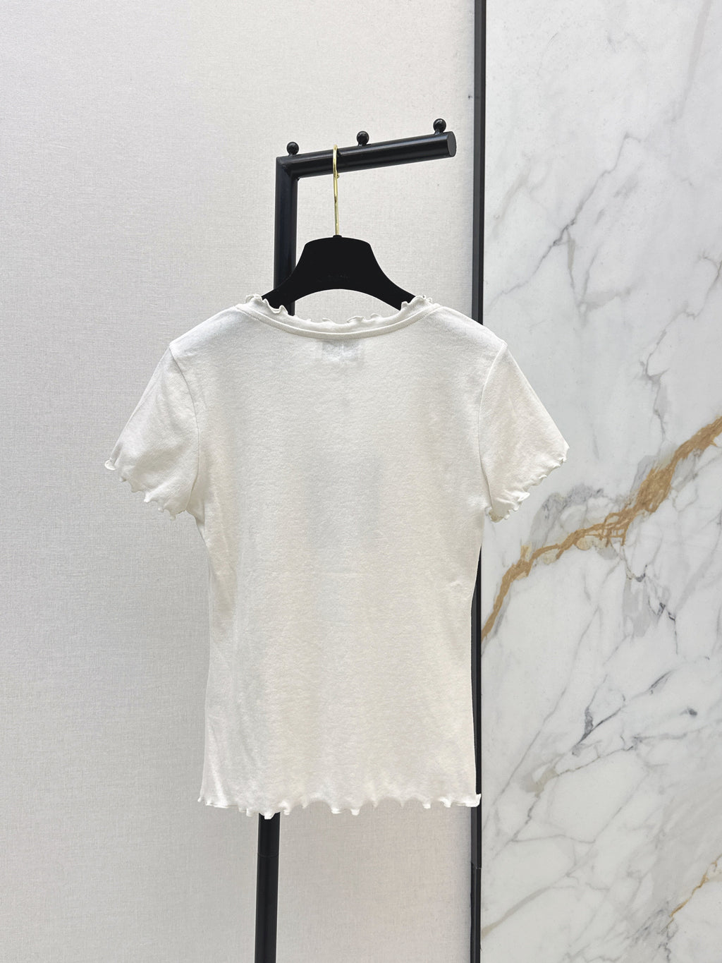 26SS Beaded Wavy-Hem U-Neck T-Shirt